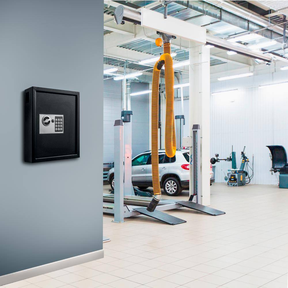 The text on the image is "00 00 1 2 + 300".