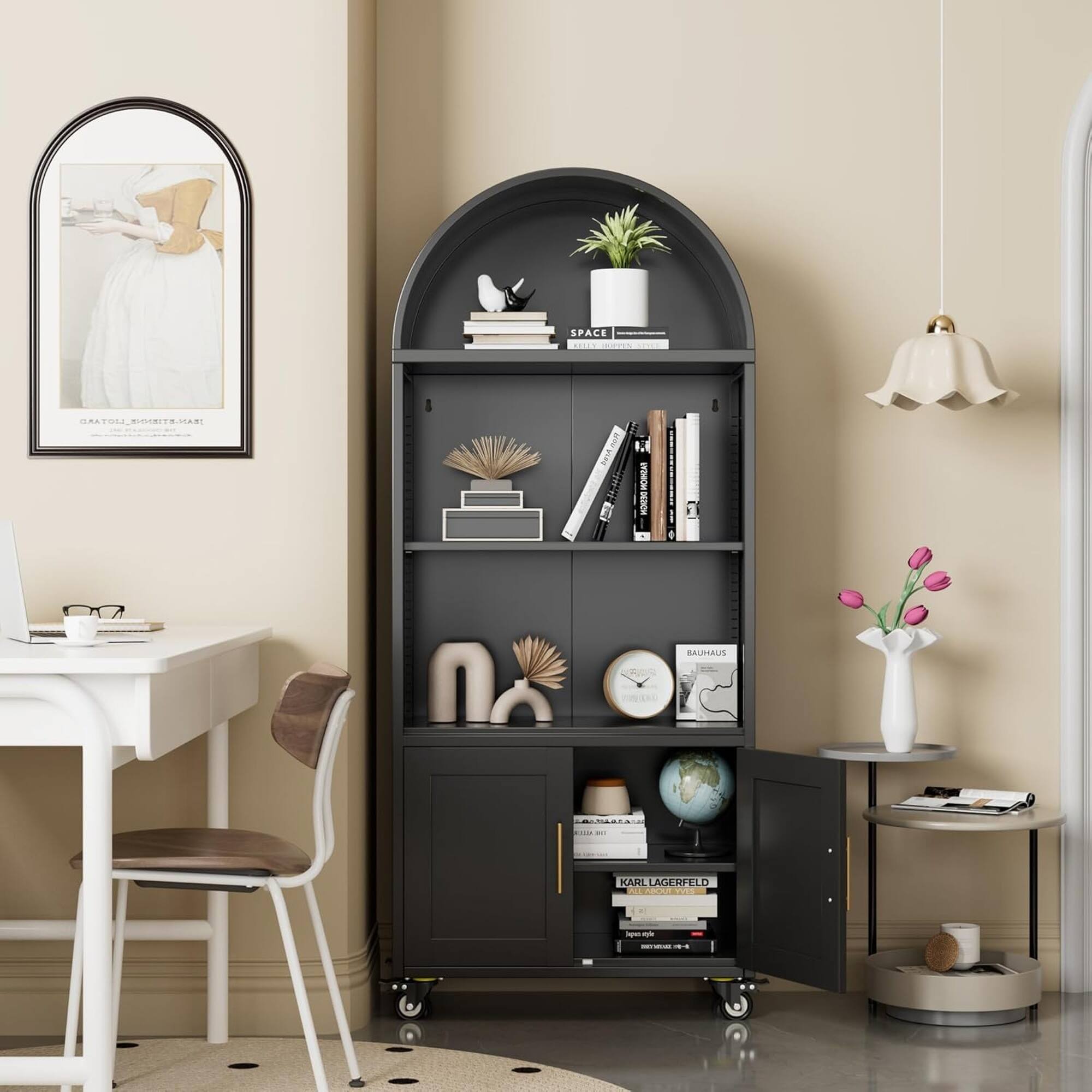 SPACE  
- T.T.  
- O...  
- Ierss best  
- M MOWOICAR  
- n n  
- COU  
- BAUTAUS  
- KARL LAGERFELD  
- OULDRLOCOES