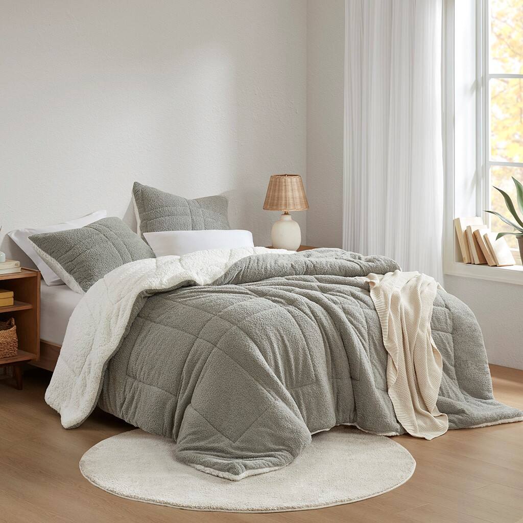 Alt View 3. Gracie Mills - Gracie Mills 3-PC Monaco Sherpa Reverse Comforter Set - Grey.