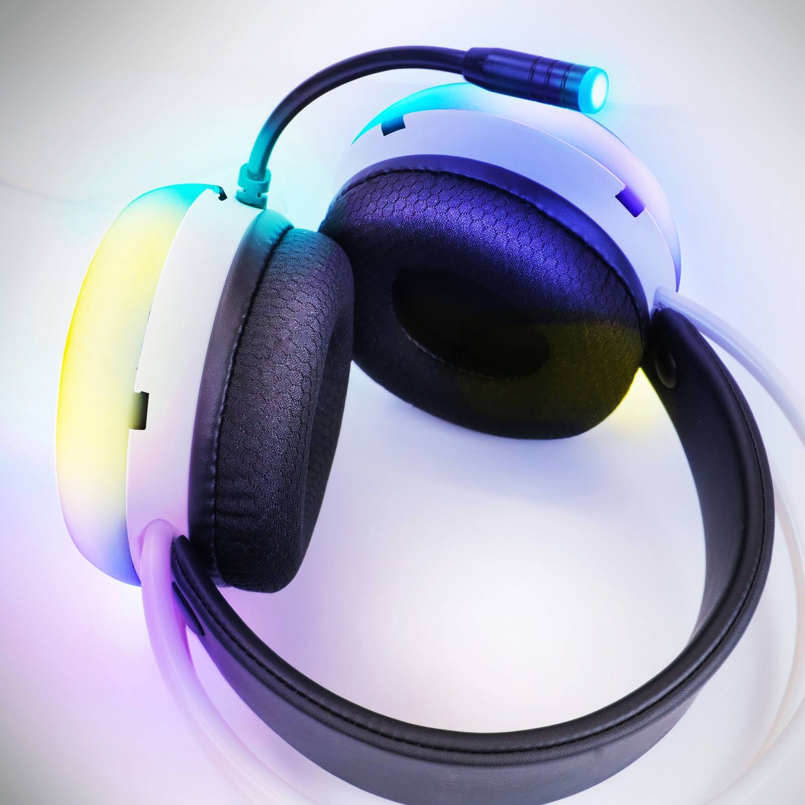 Left. ENHANCE - Theorem 3 White Headset - PC Gaming Headset with 2.0 Stereo Sound, 50mm Drivers - White.