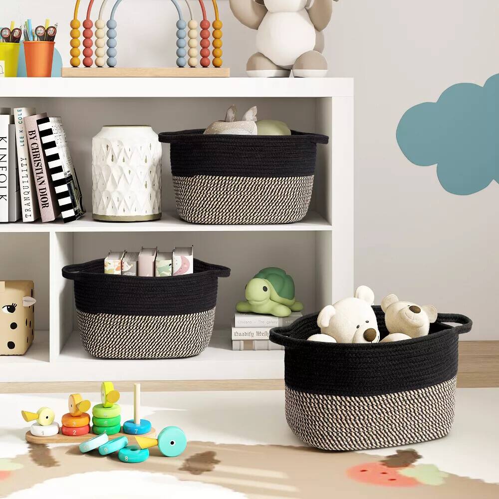 KINFOLK  
105 K. 931  
BY CHRISTIAN DIOR  
The gallery  
1 3 2 - 5 7 K a 1