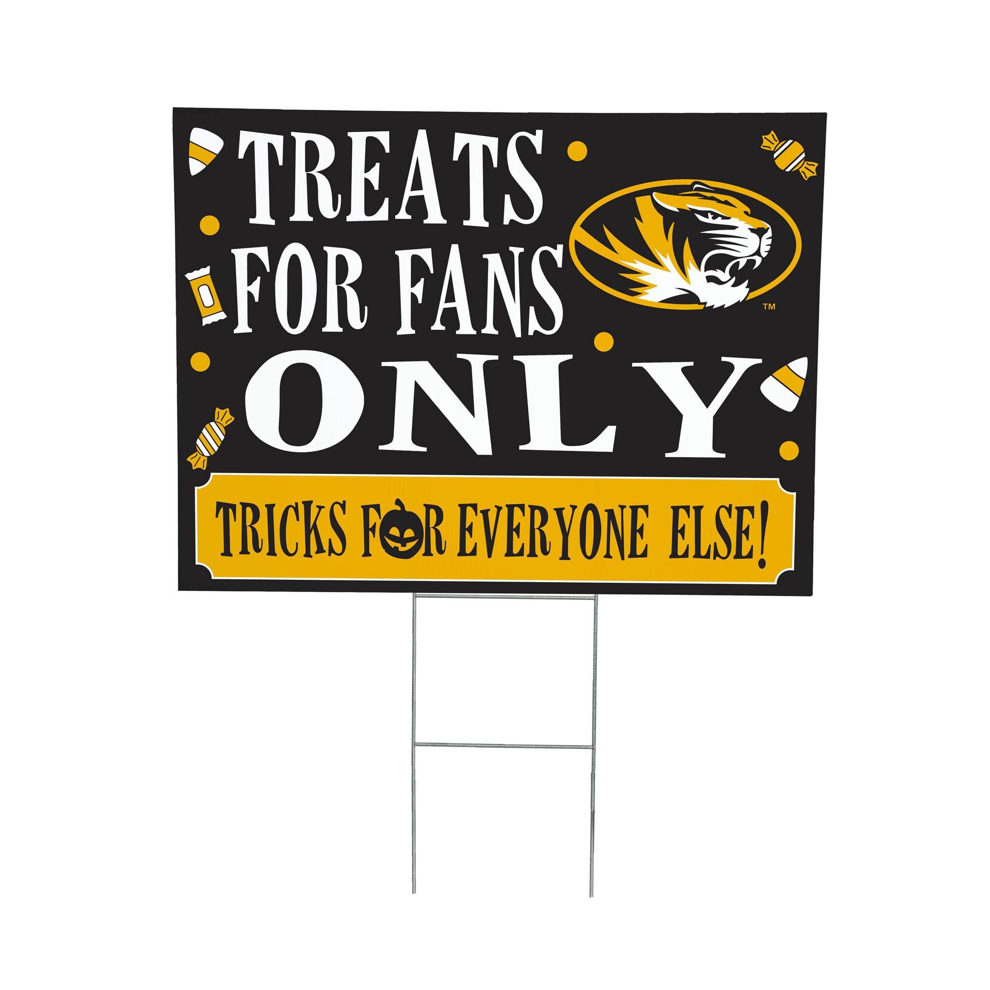 TREATS FOR FANS ONLY  
TRICKS FOR EVERYONE ELSE!