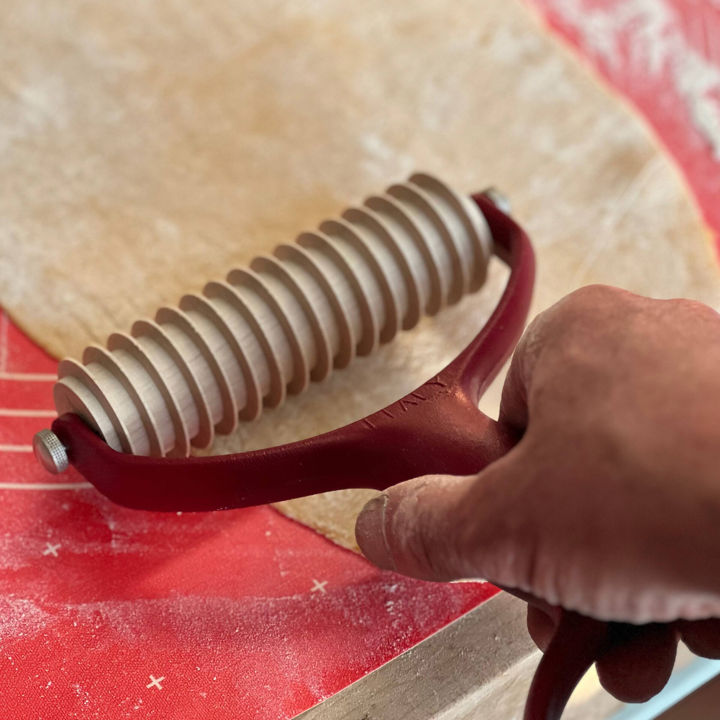 Alt View 7. Classic Cuisine - 7 Pcs Pasta Making Tools - Natural, Wine, Red.