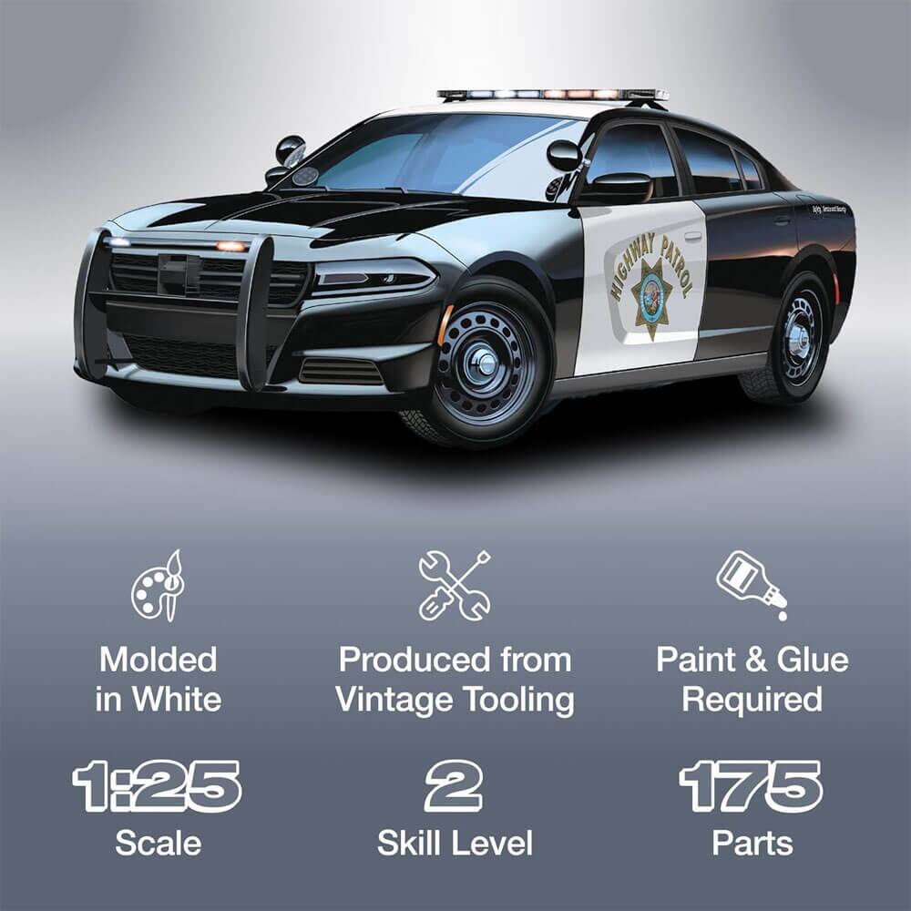 HIGHWAY PATROL  
Molded in White  
1:25 Scale  
Produced from Vintage Tooling  
2 Skill Level  
Paint & Glue Required  
175 Parts