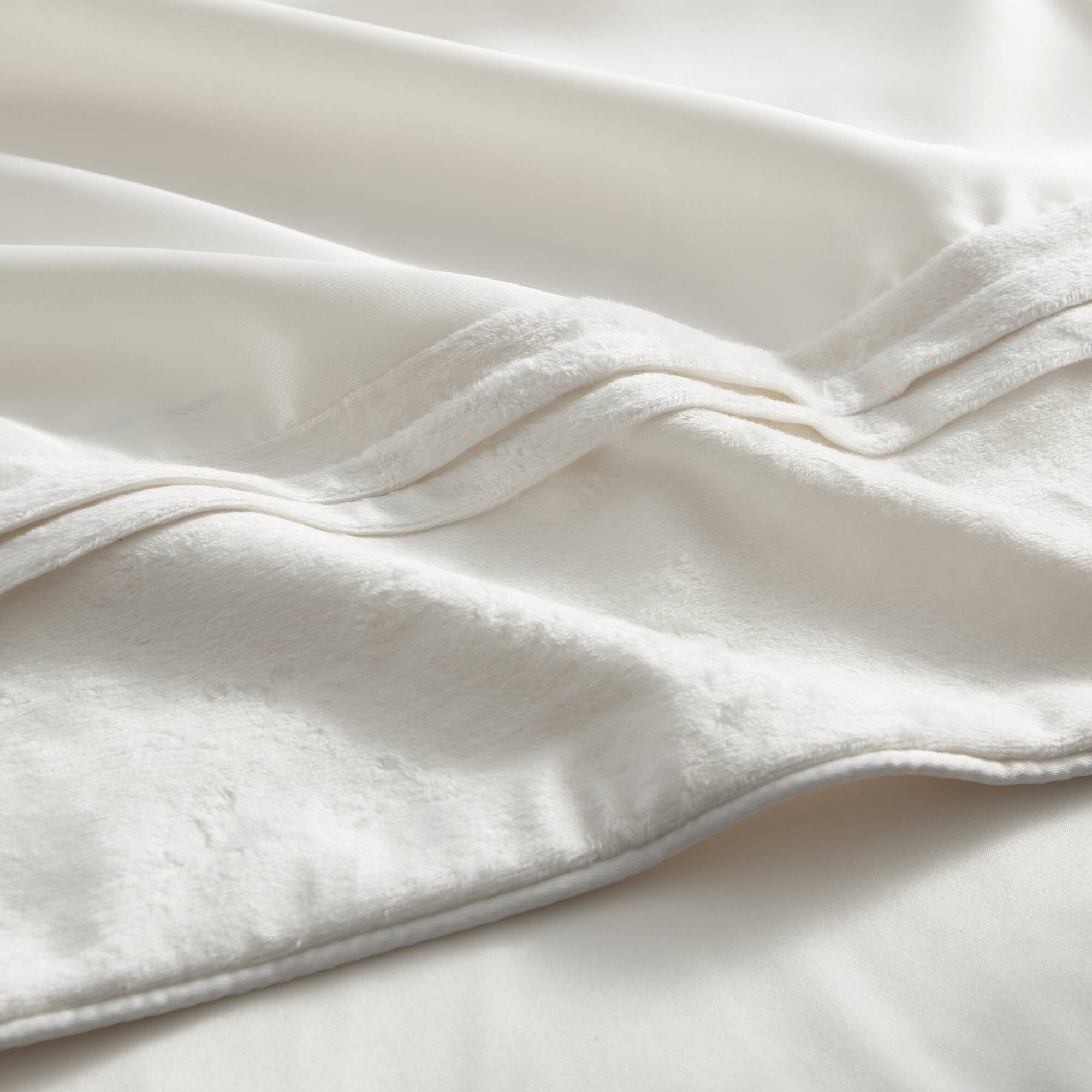 Back. Sweet Home Collection - 7 Piece Luna Crushed Velvet Elegant Comforter & Decorative Pillow Set - King - Ivory.