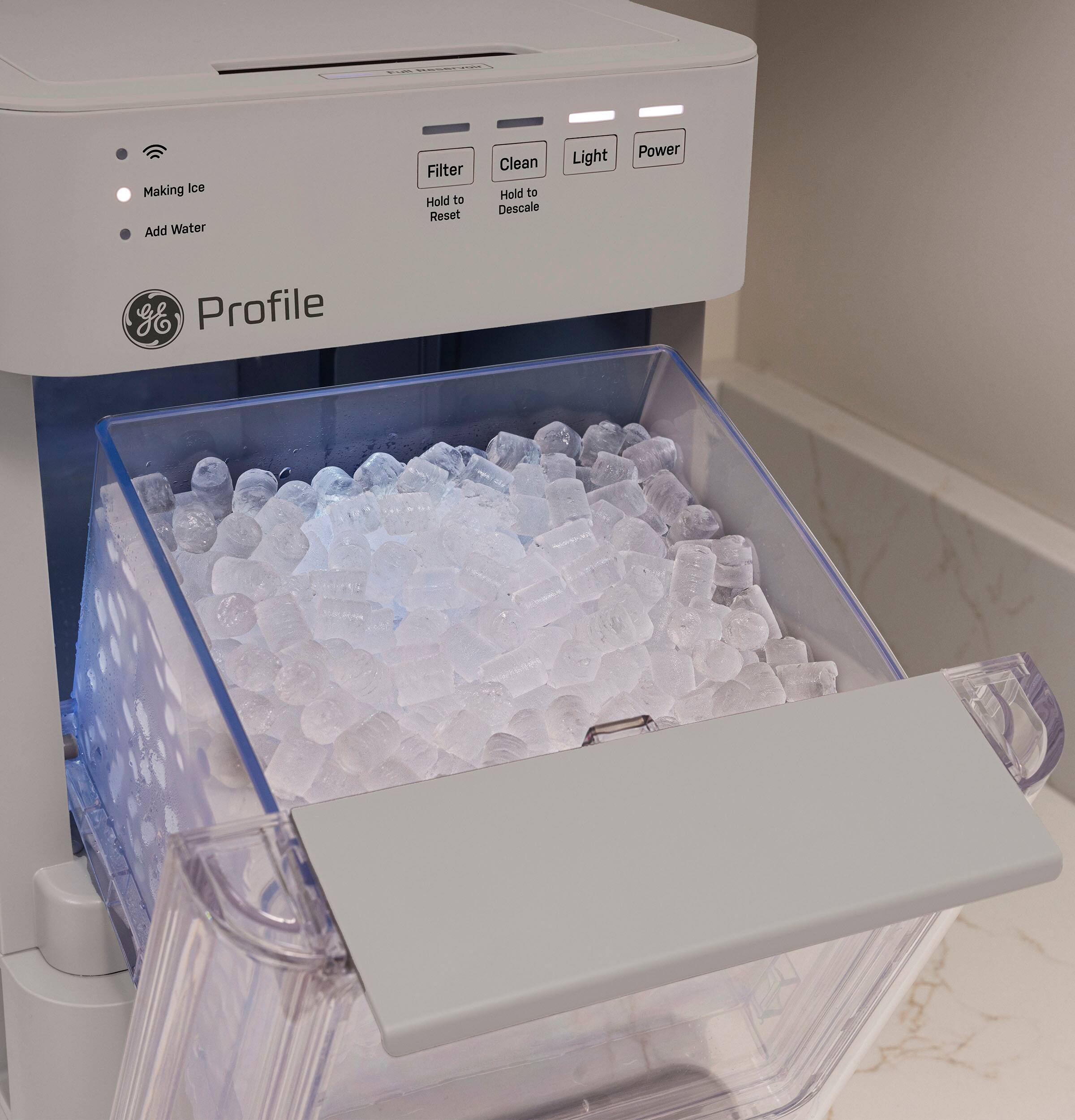 Making Ice  
Add Water  
Filter  
Hold to Reset  
Clean  
Hold to Descale  
Light  
Power  
Profile