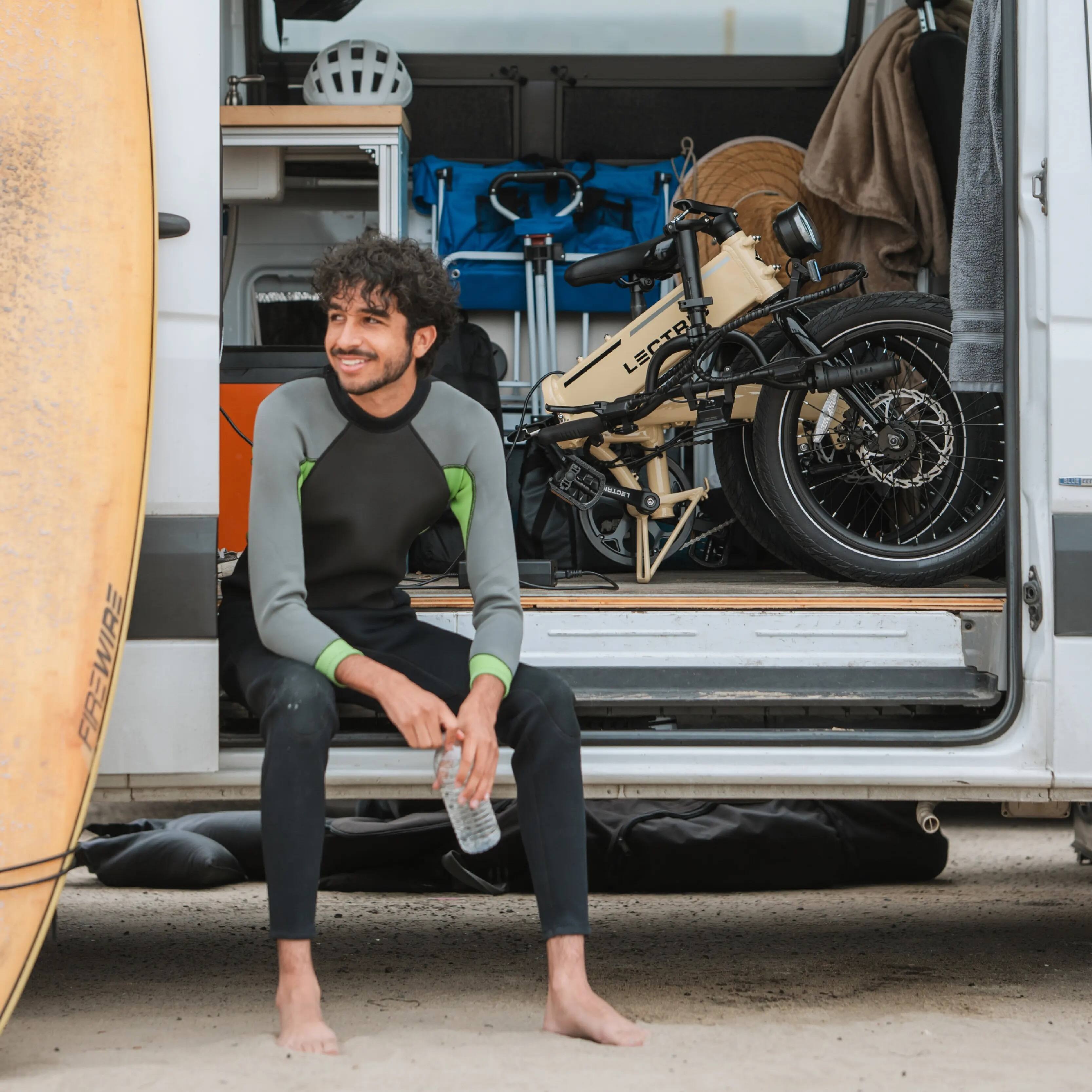 The text on the image is "no hi_o LECTB FIREWIRE 5 O - -".