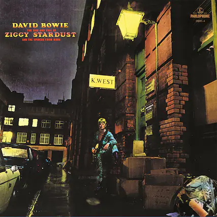 DAVID BOWIE
THE RISE AND FALL OF
ZIGGY STARDUST
AND THE SPIDERS FROM MARS
PARLOPHONE
DBX1-4
K. WEST
LONDON
No 2603