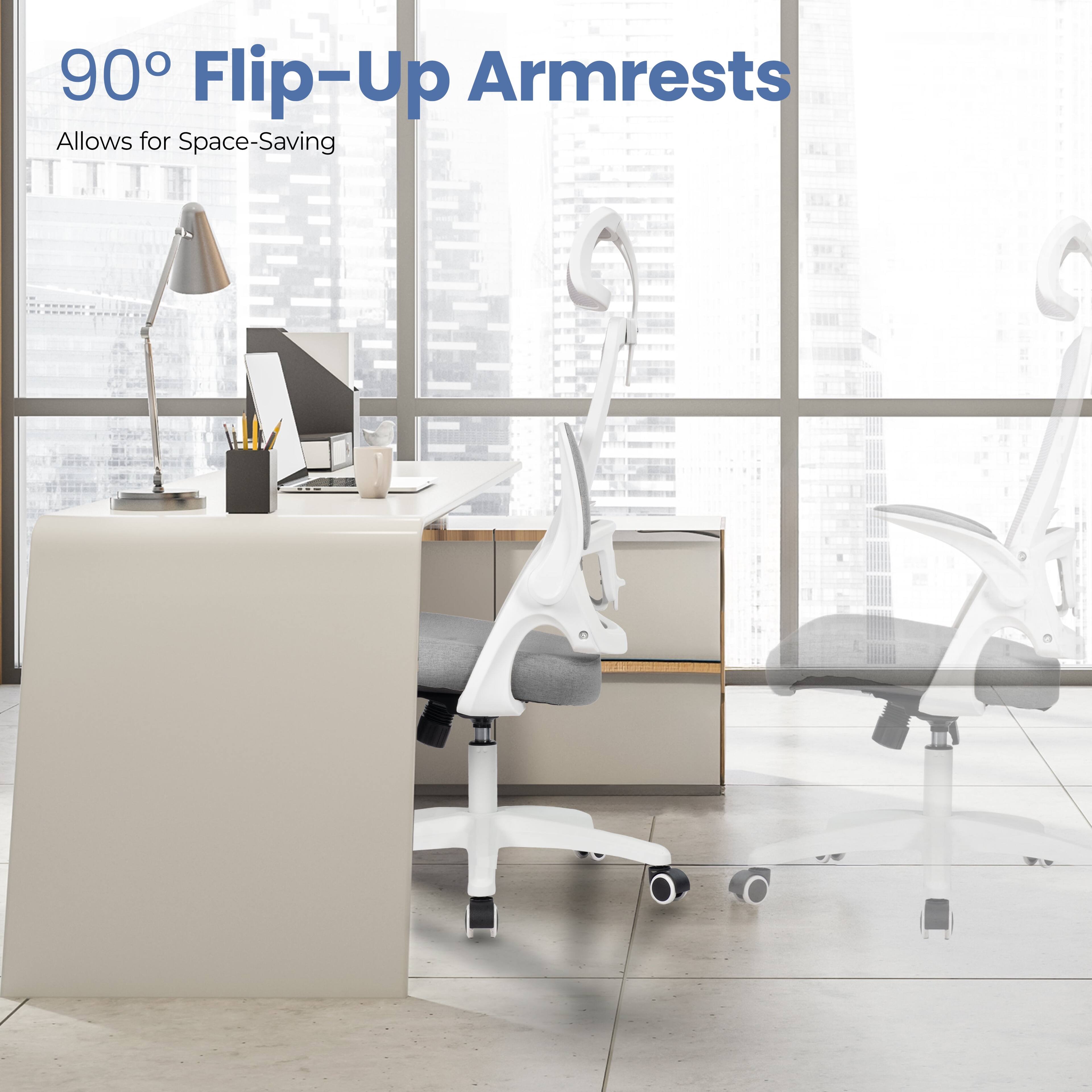 90° Flip-Up Armrests  
Allows for Space-Saving