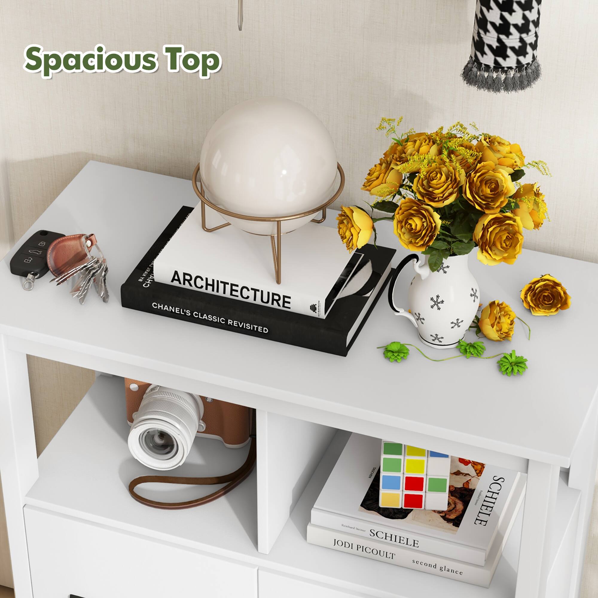 Spacious Top

ARCHITECTURE  
CHANEL'S CLASSIC REVISITED

SCHIELE  
JODI PICOLUT  
second glance