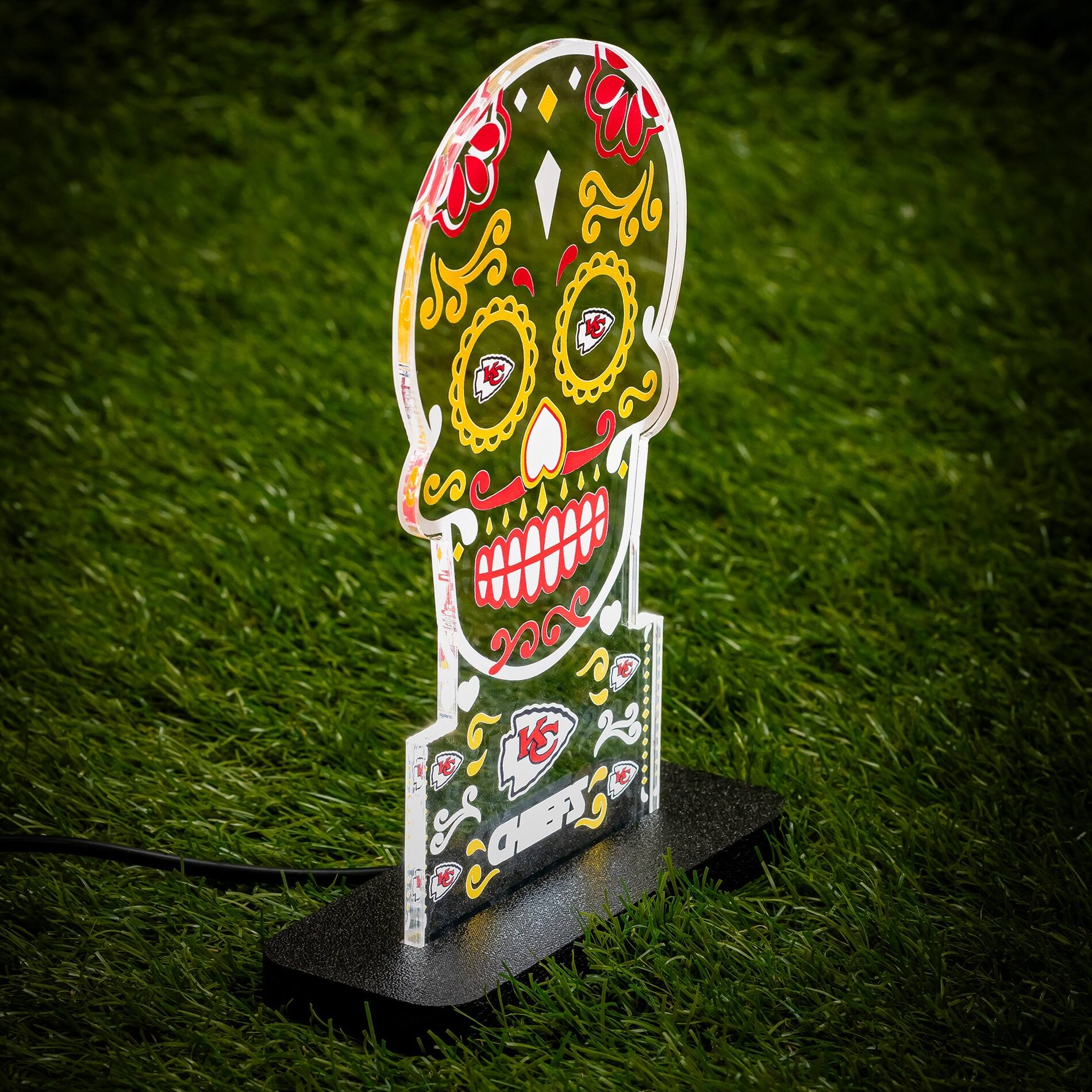 Alt View 1. Evergreen Enterprises - Kansas City Chiefs 10" LED Tabletop Sugar Skull Halloween Desklite Sign - Multicolor.