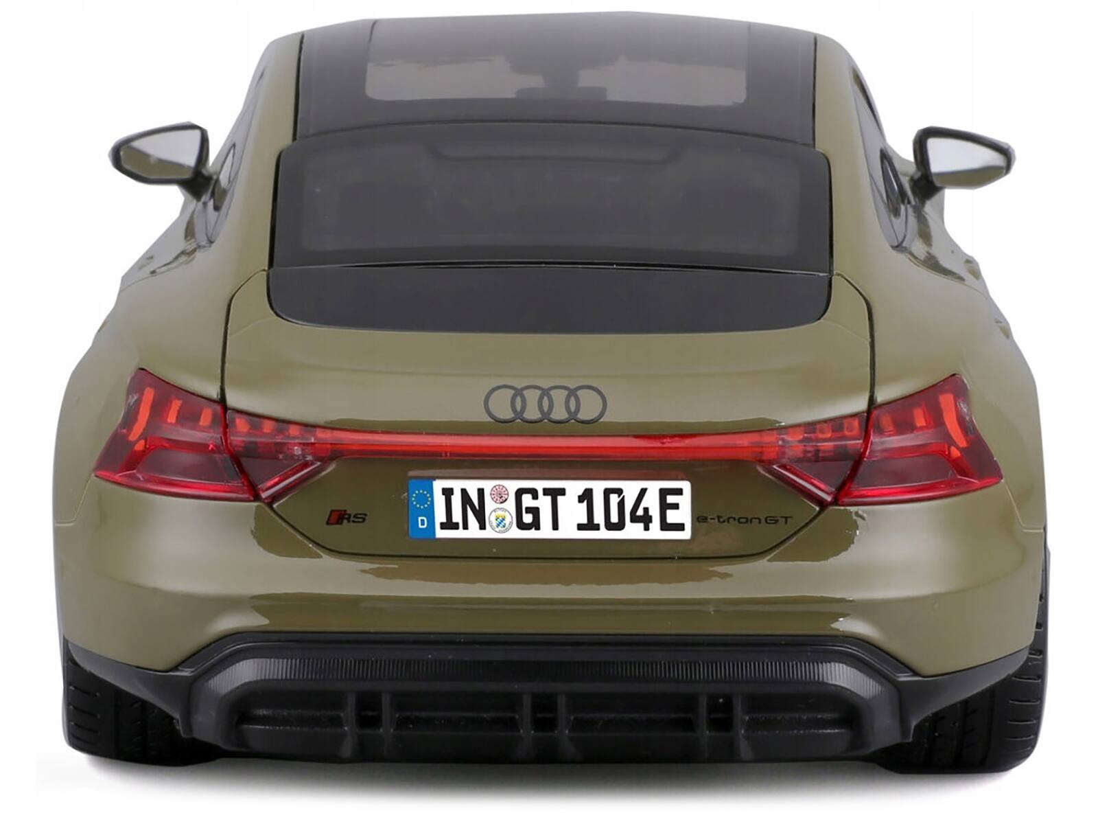 IN GT 104E  
e-tron GT  
RS