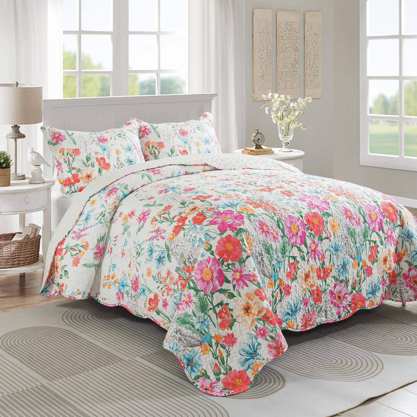 Left. TECH SAFARI - Floral Quilt Set Ultra Soft Reversible Bedding With 1 And 2 Shams Flower For All Season Coreopsis - F-blue King.