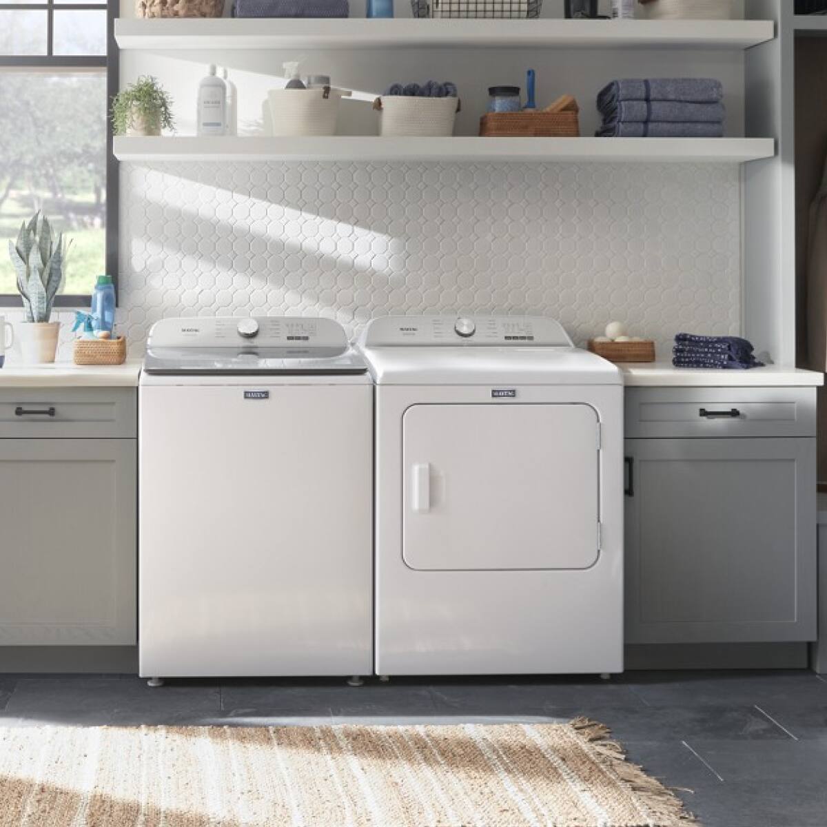 Alt View 7. Maytag - Maytag - 4.7 Cu. Ft. High Efficiency Top Load Washer with Pet Pro System - White - Open Box - Good - White.