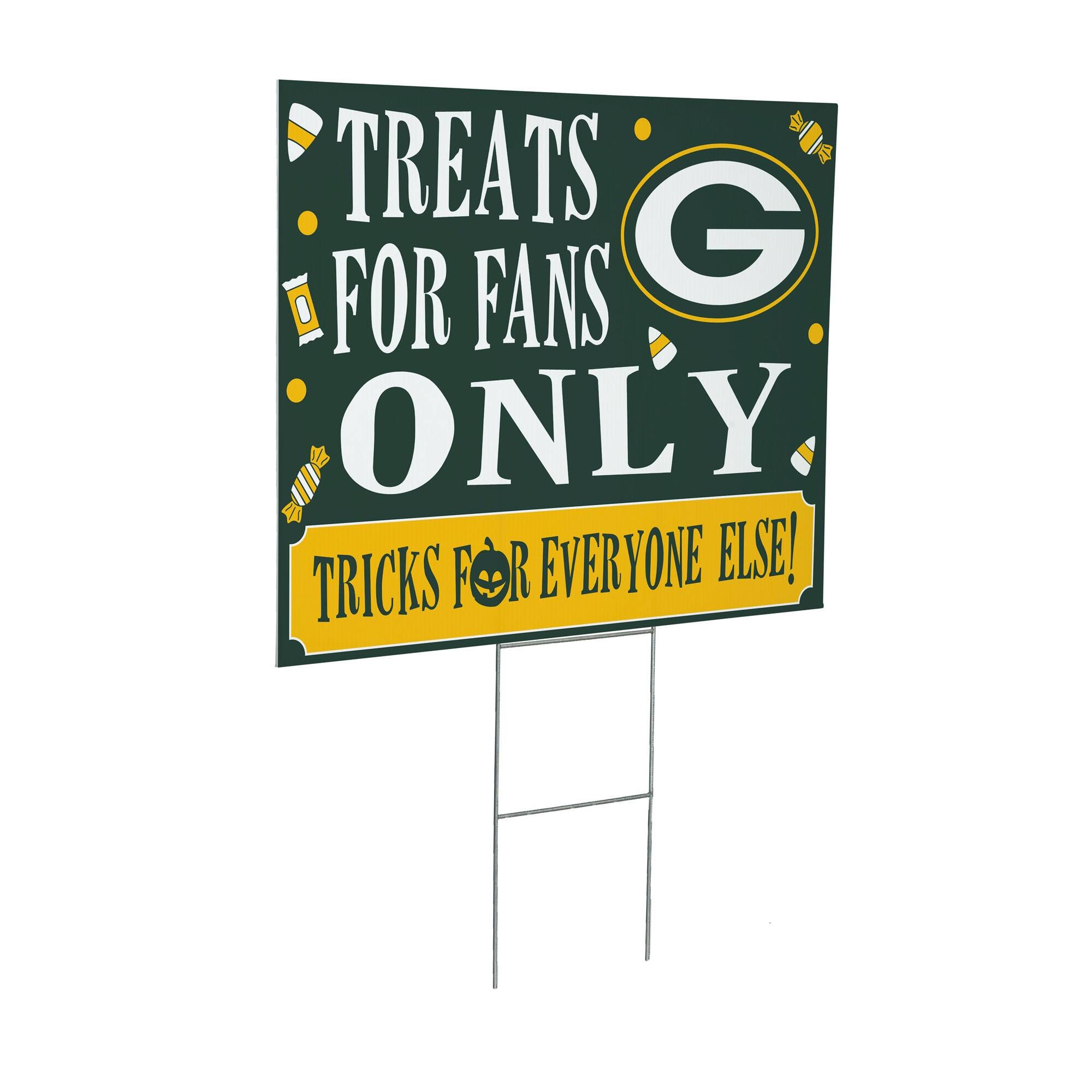 TREATS FOR FANS ONLY  
TRICKS FOR EVERYONE ELSE!