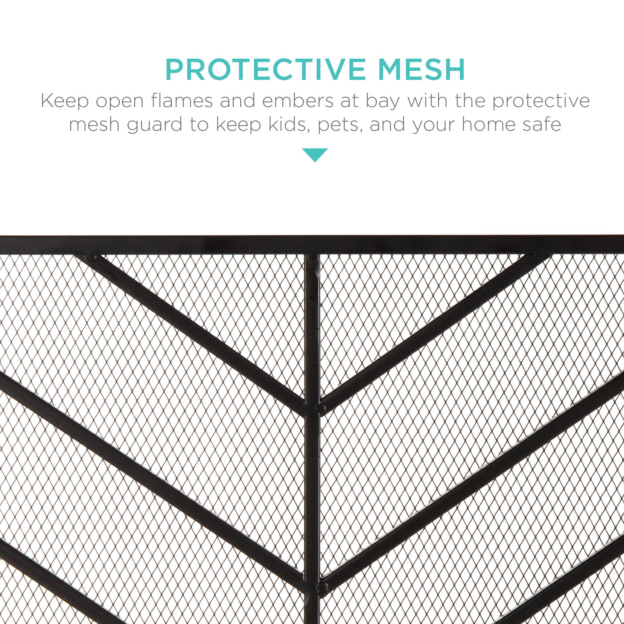 **Protective Mesh**

Keep open flames and embers at bay with the protective mesh guard to keep kids, pets, and your home safe.