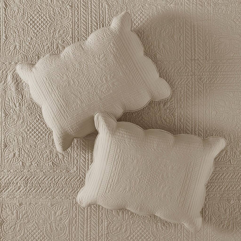 Alt View 2. Gracie Mills - Gracie Mills Salvatore 3-Piece Reversible Country-Inspired Scalloped Edge Quilt Set - Khaki.