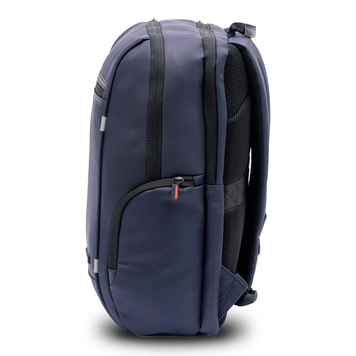Left. RadioShack - RadioShack 15.6" Laptop Backpack 2607056 - Blue.