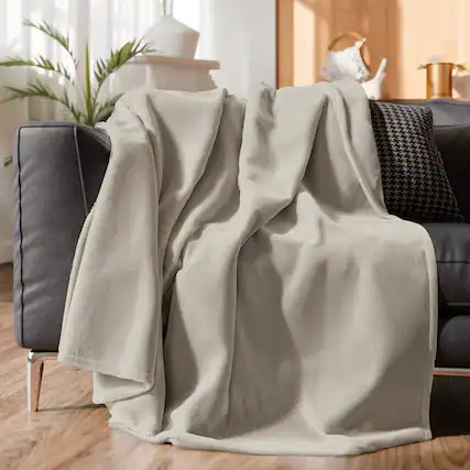 Front. CGK Linens - Ultra Soft 300gsm Fleece Blanket - Cream.