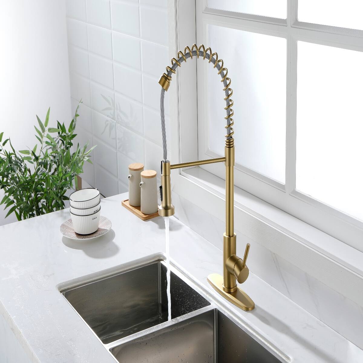 Alt View 7. Ropilly - Ropilly Gold Pull Out Kitchen Faucet, High Arc Single Handle Faucet with Pull Down Spray Head - Gold.