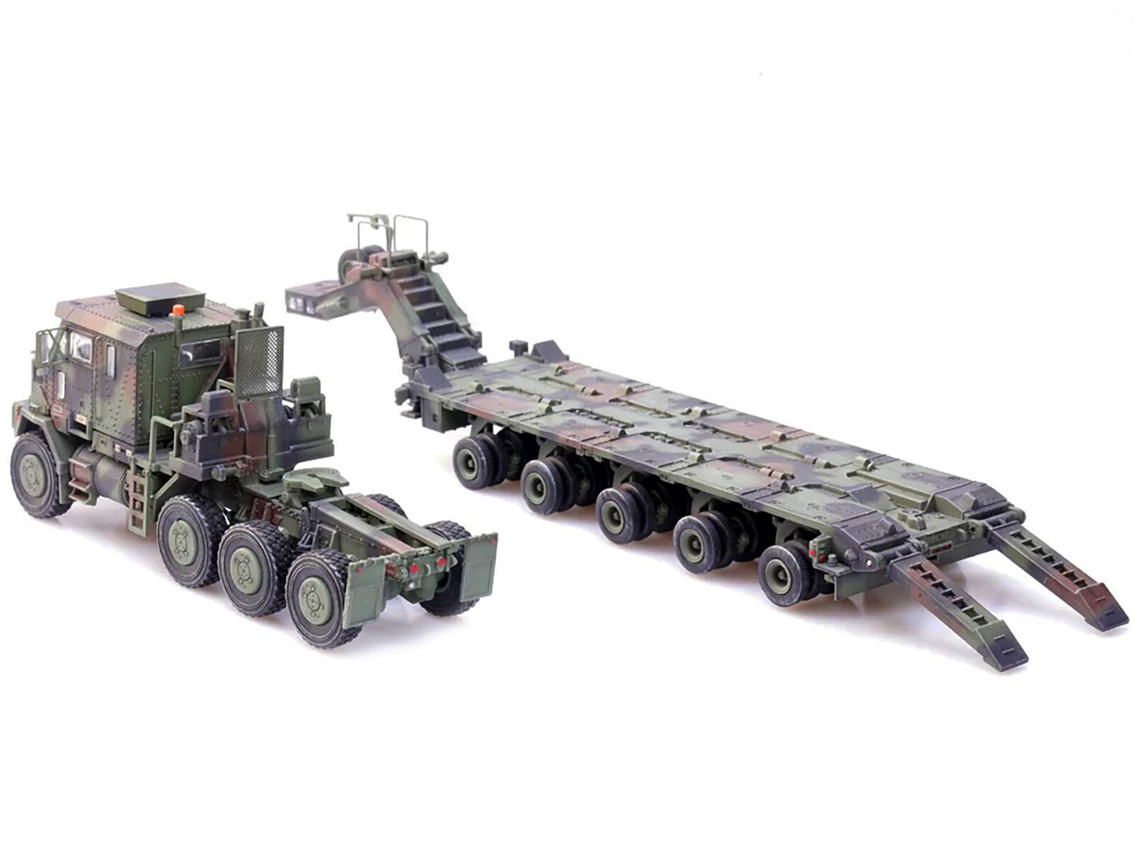 Alt View 3. Panzerkampf - M1070 Heavy Equipment Transporter Army Camouflage "Armor Premium" Series 1/72 Diecast Model by Panzerkampf.