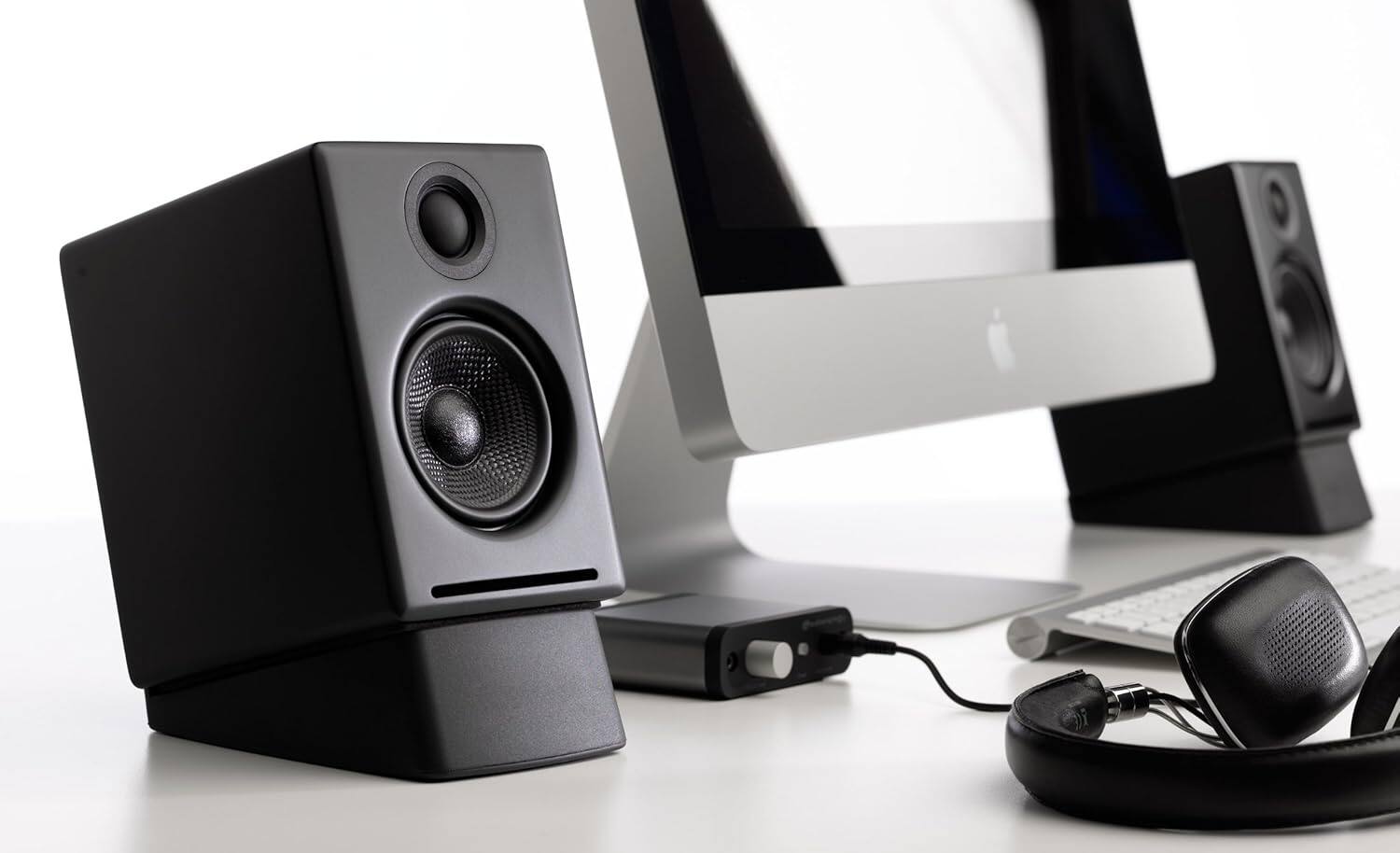 Angle. Audioengine - DS1 Desktop Stands - Black.