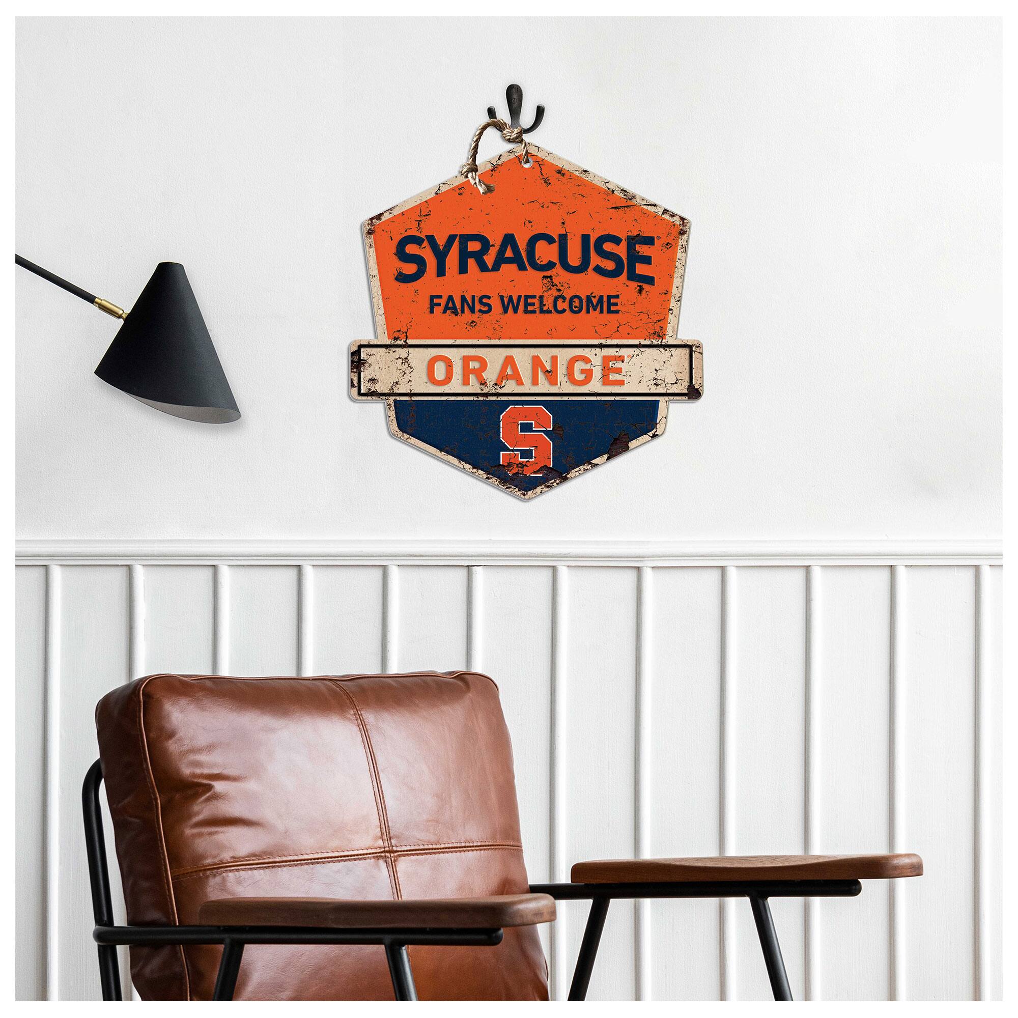 SYRACUSE FANS WELCOME ORANGE