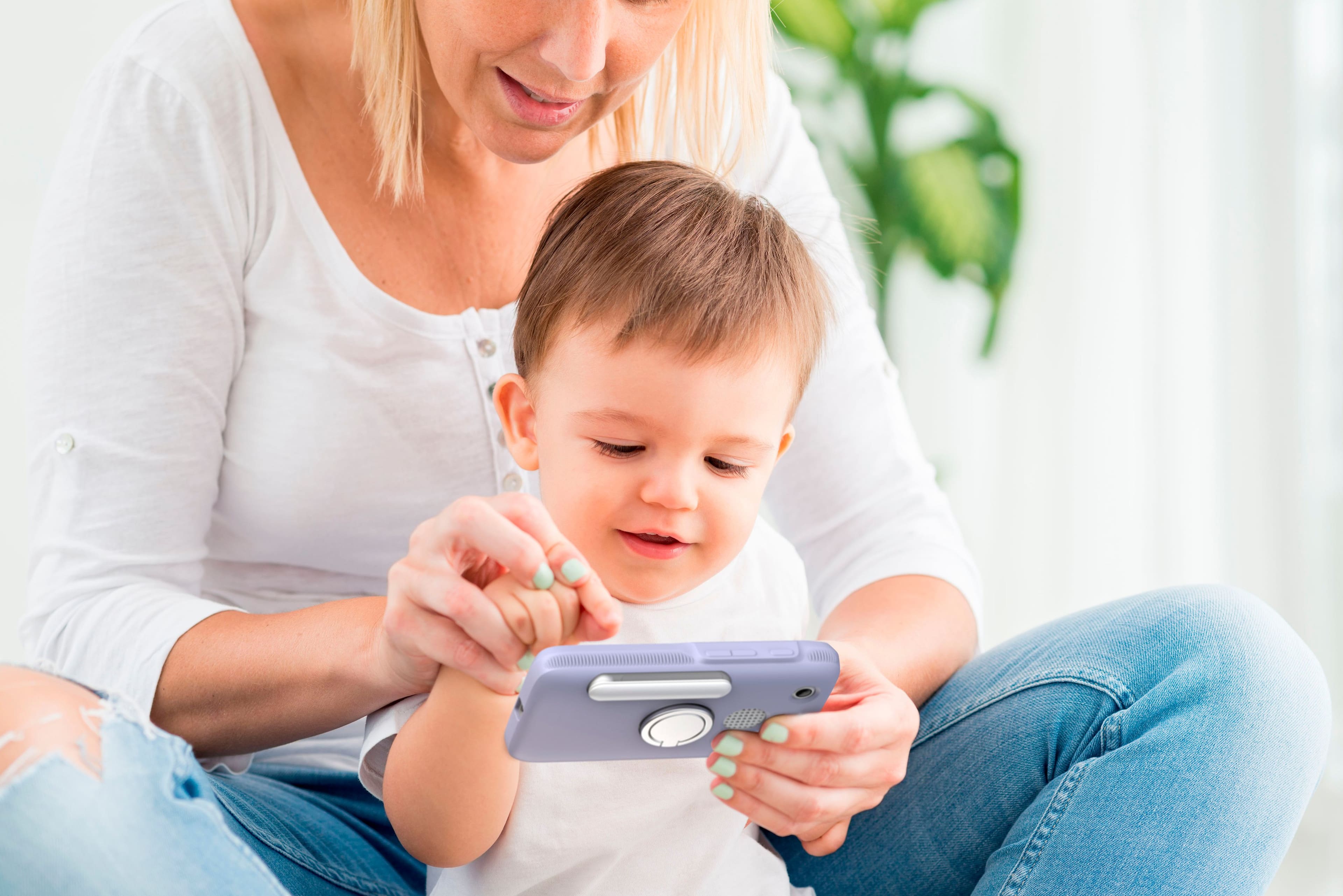 Alt View 18. Hubble Connected - Nursery Pal Premium with Hubble Grip 5" HD Smart Baby Monitor with Pan, Tilt, Zoom and Touch Screen - White.