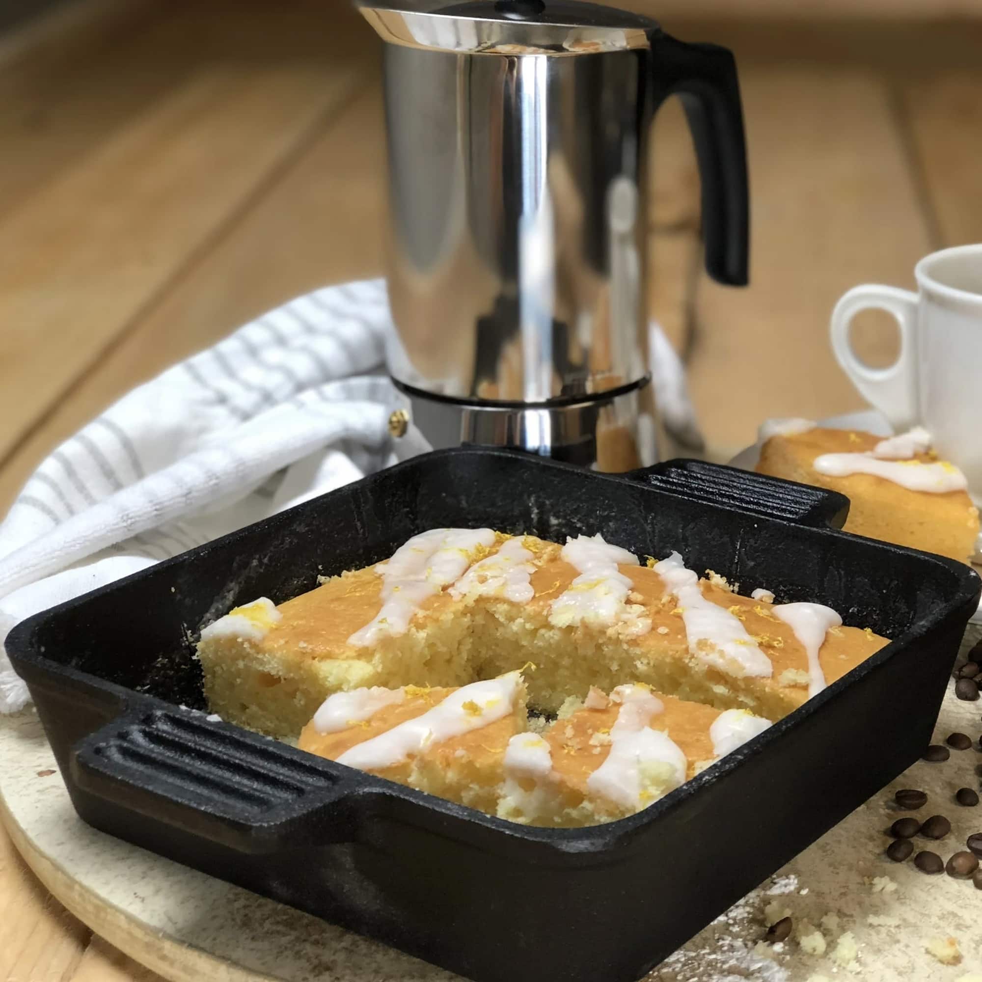 Bayou Classic - 8x8 Inch Pre Seasoned Cast Iron Cake Pan Casserole Bakeware Dish - Thumbnail 4