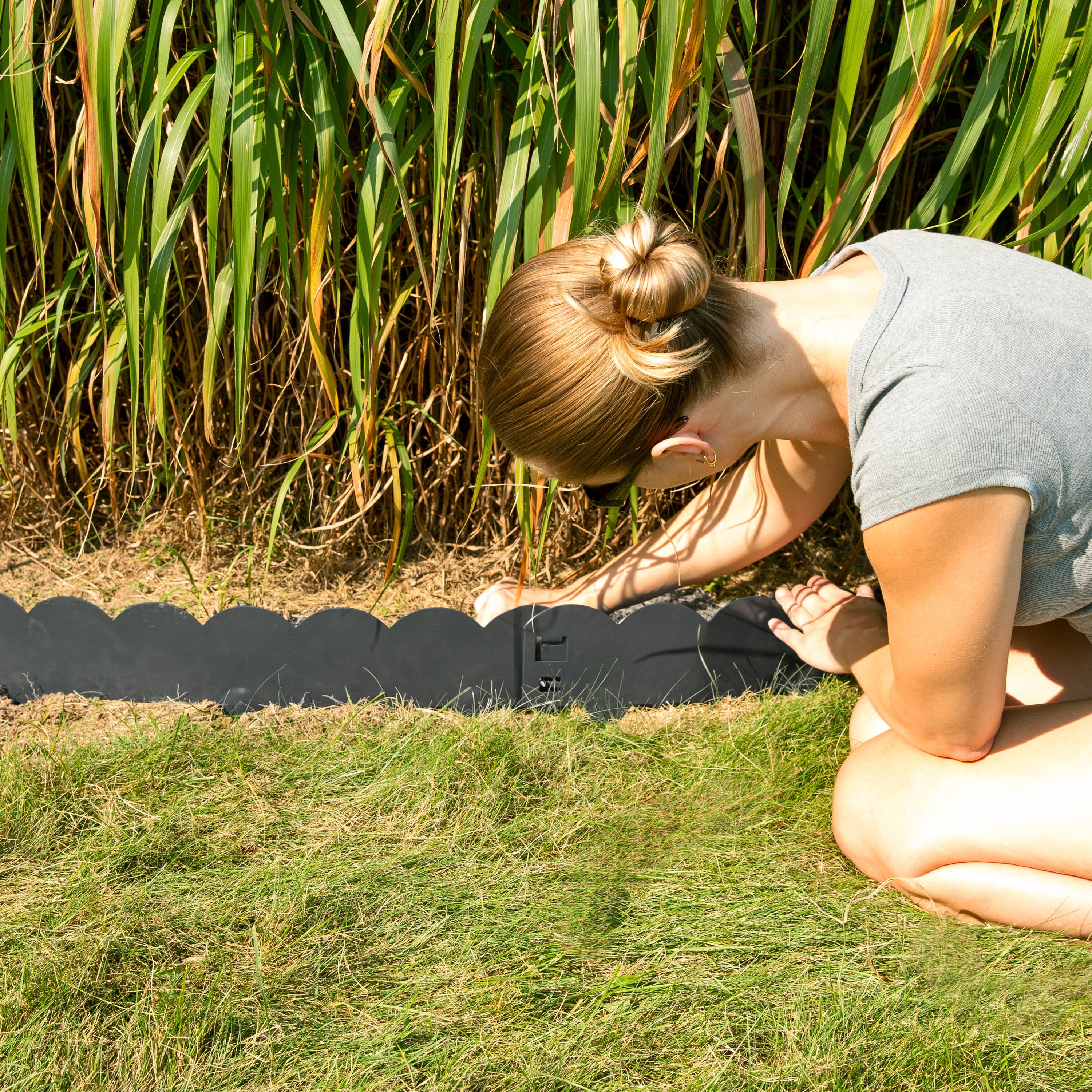 Alt View 5. Sunnydaze - 5-Piece Steel Scalloped Garden Edging Border - 41.75" - Gray.