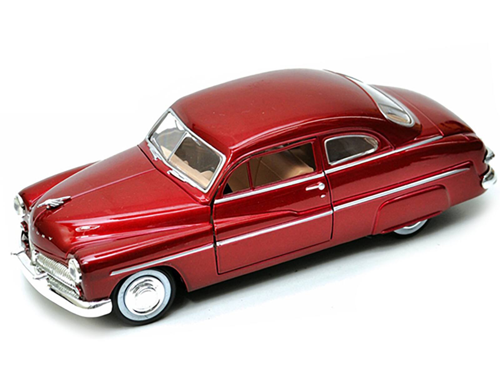 Angle. Motormax - 1949 Mercury Red 1/24 Diecast Model Car by Motormax - Red.