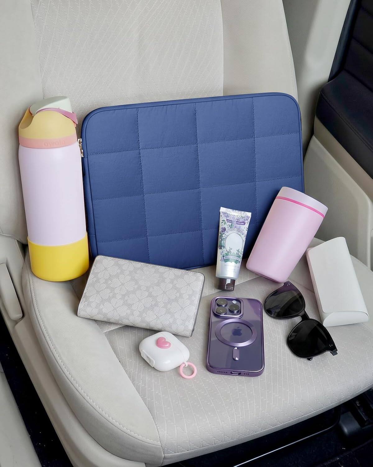 Alt View 4. Fintie - Sleeve for MacBook Neo 13 Inch (Model A3404, 2026 Release) with A18 Pro Chip, Puffy Quilted Puffer Carrying Case Bag - Indigo.