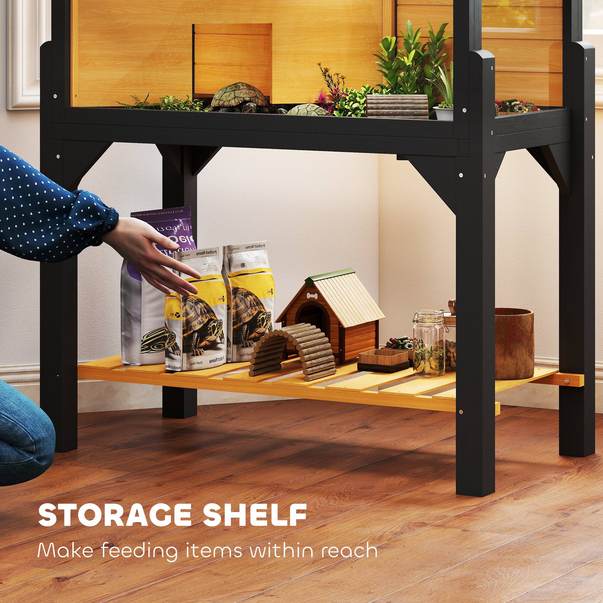 STORAGE SHELF  
Make feeding items within reach