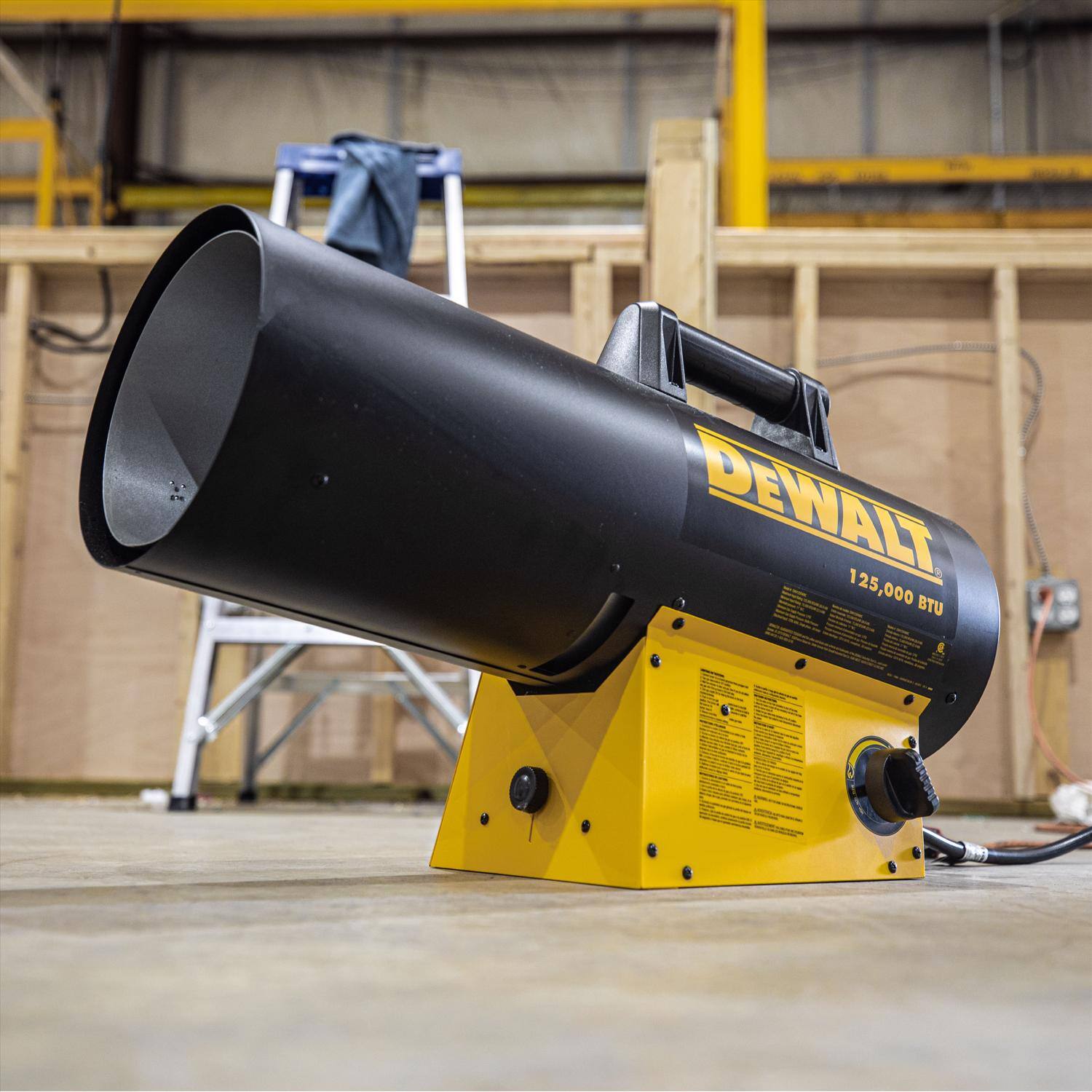 DEWALT  
125,000 BTU