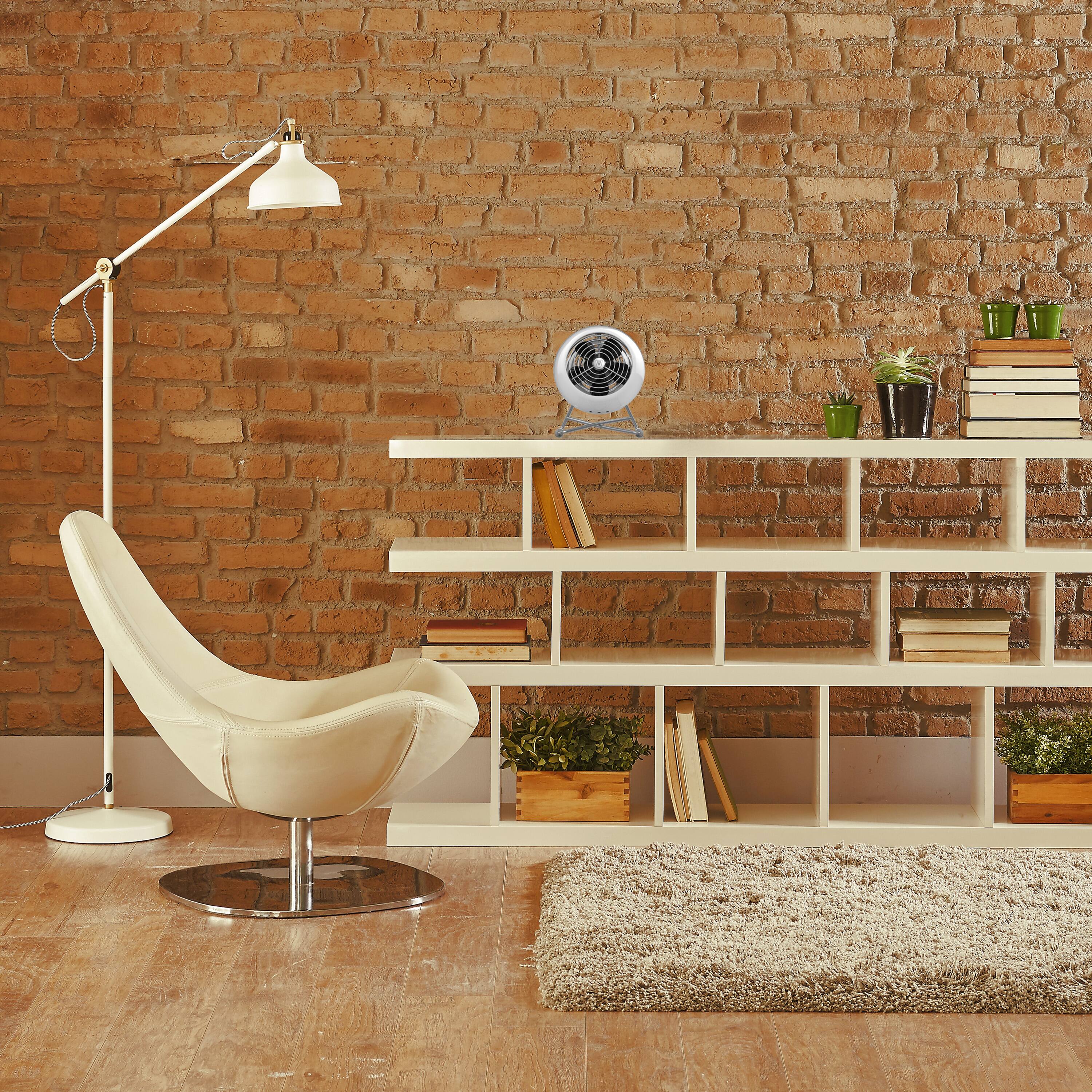 Angle. Vornado - Vfan Mini Modern Green Circulator - White.