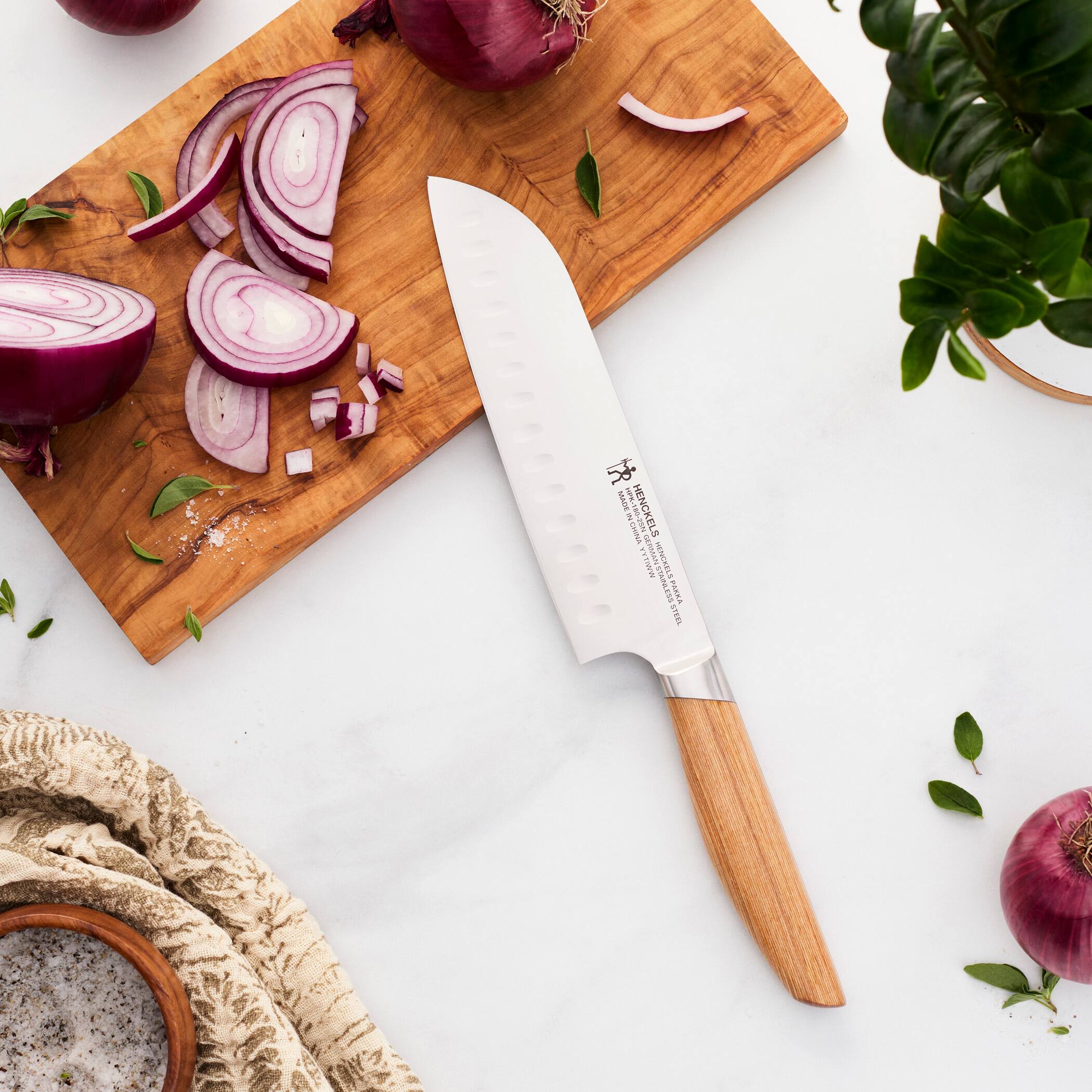 kinve SOPEN 2 vivmna HENCKELS I $ TTTWW NN MENCHELS 85 Wwww.tAnESLCDm ESS SISEL