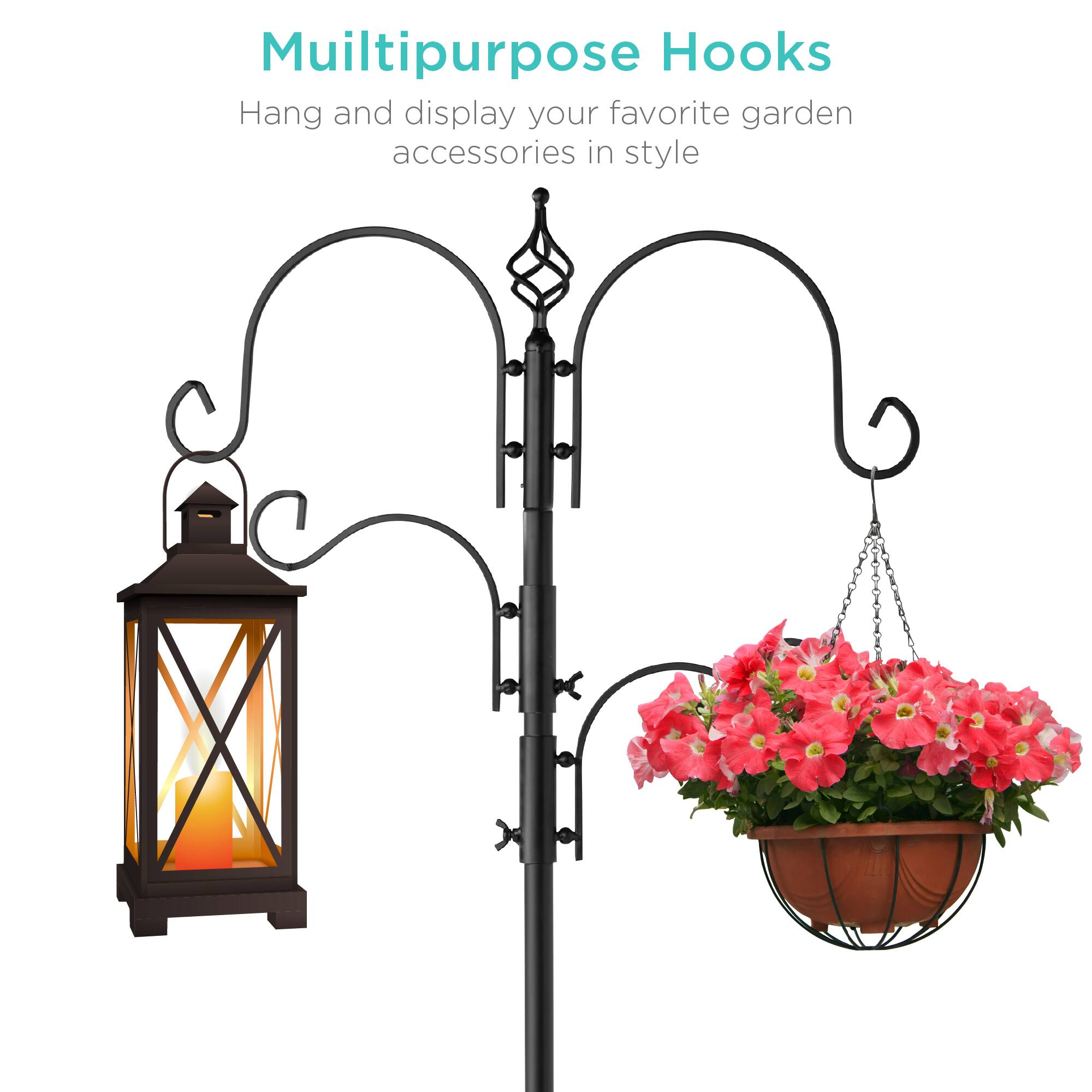 Multipurpose Hooks  
Hang and display your favorite garden accessories in style