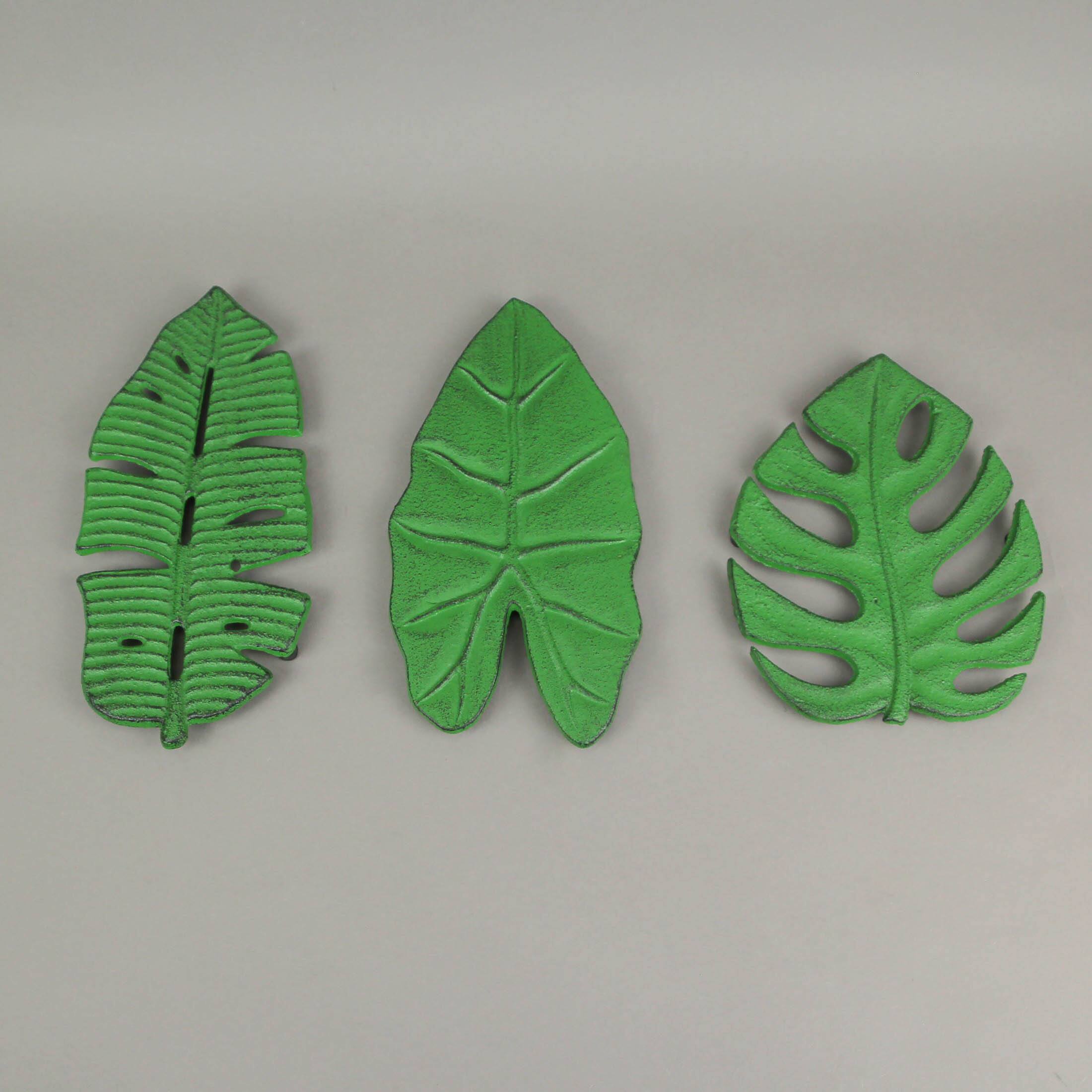 Alt View 5. Zeckos - Set of 3 Aged Green Cast Iron Tropical Leaf Kitchen Trivets / Wall Hangings - Green.