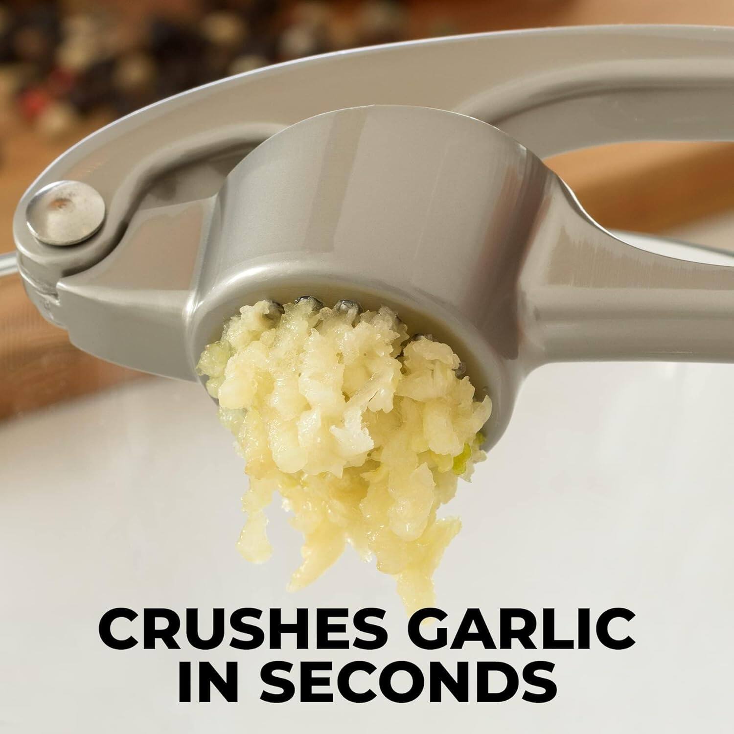 CRUSHES GARLIC IN SECONDS