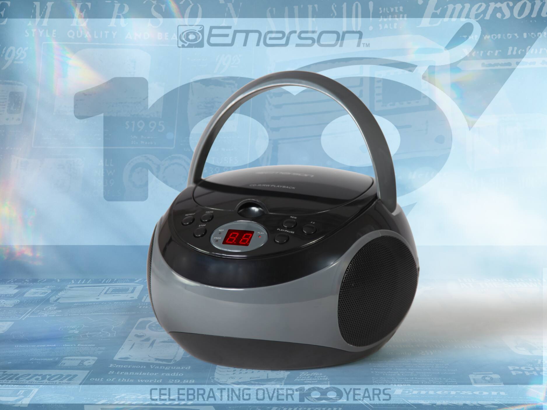 Emerson STYLE QUALITY AND BEA Emerson WORLDS BO THE TM Verer Helor 925 192 $19.95 M 20e ALL NEW 1939 ODEES TUSES 39 COARERATBACA - - .... 6.8 - PLAEAUE .. SIE -  -  SHOWVA -- ... 2   - i - Tabte Fclses ona 2OD n - T Emerson Vanguard POR - S-transistor M radio 7ime  aaa PH erson  ELAIM OUr of tiN world 28.88 FO -  - ...... - - C  CELEBRATING OVER YEARS Hmlorson Tiogurit