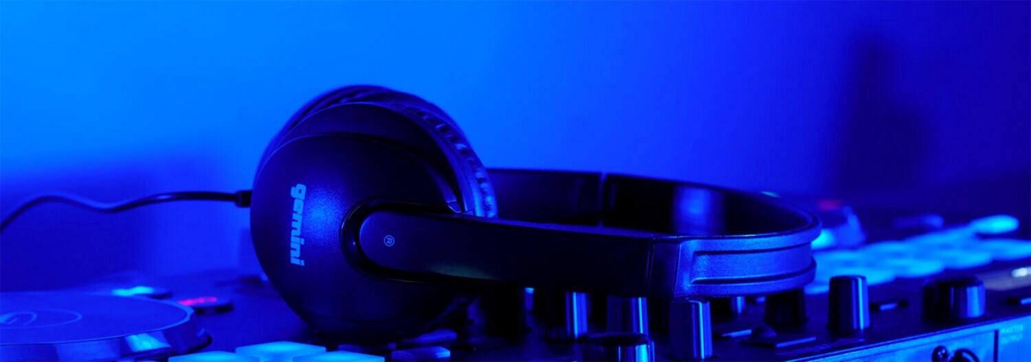 Alt View 3. Gemini - Gemini DJX-200 Comfort DJ Headphone - Lightweight - 40mm Dynamic Drivers (Black)   - HEADPHONES - Multicolor.