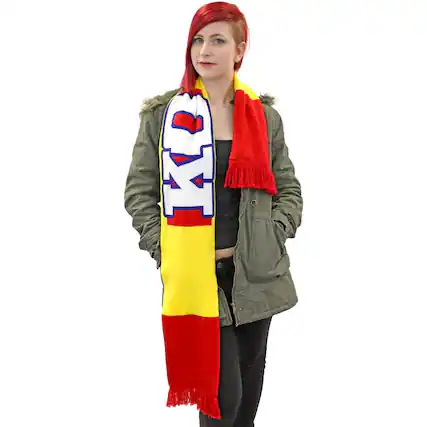 Front. Rubber Road - Street Fighter V Official KO Knit Scarf - Red.