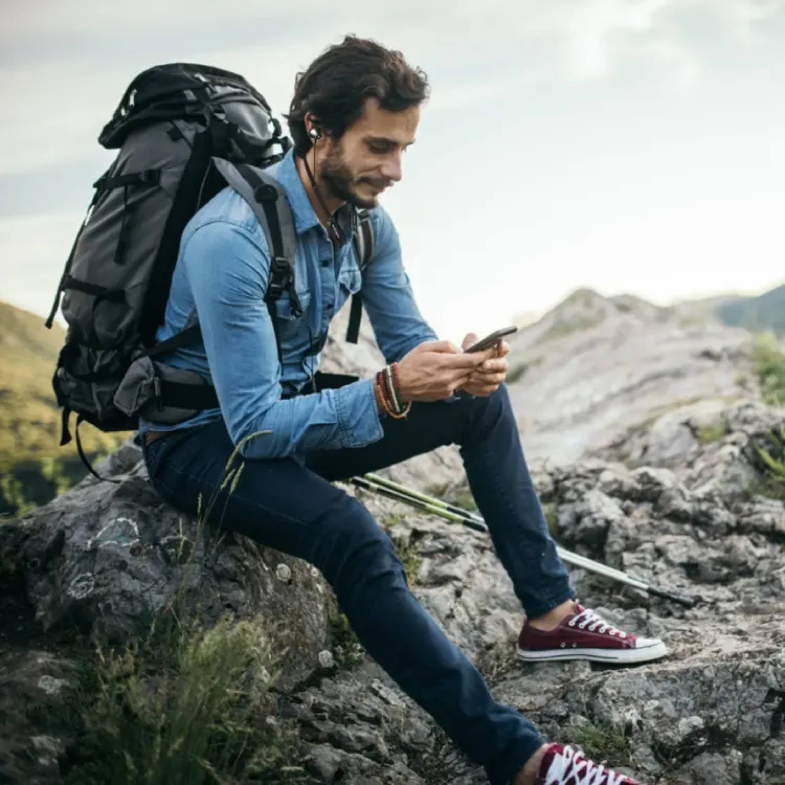 Alt View 1. Kitcheniva - V4.2 Wireless Neckband Headphones Sweat Proof Sport Earbuds For Fitness And Outdoor Use - Black.