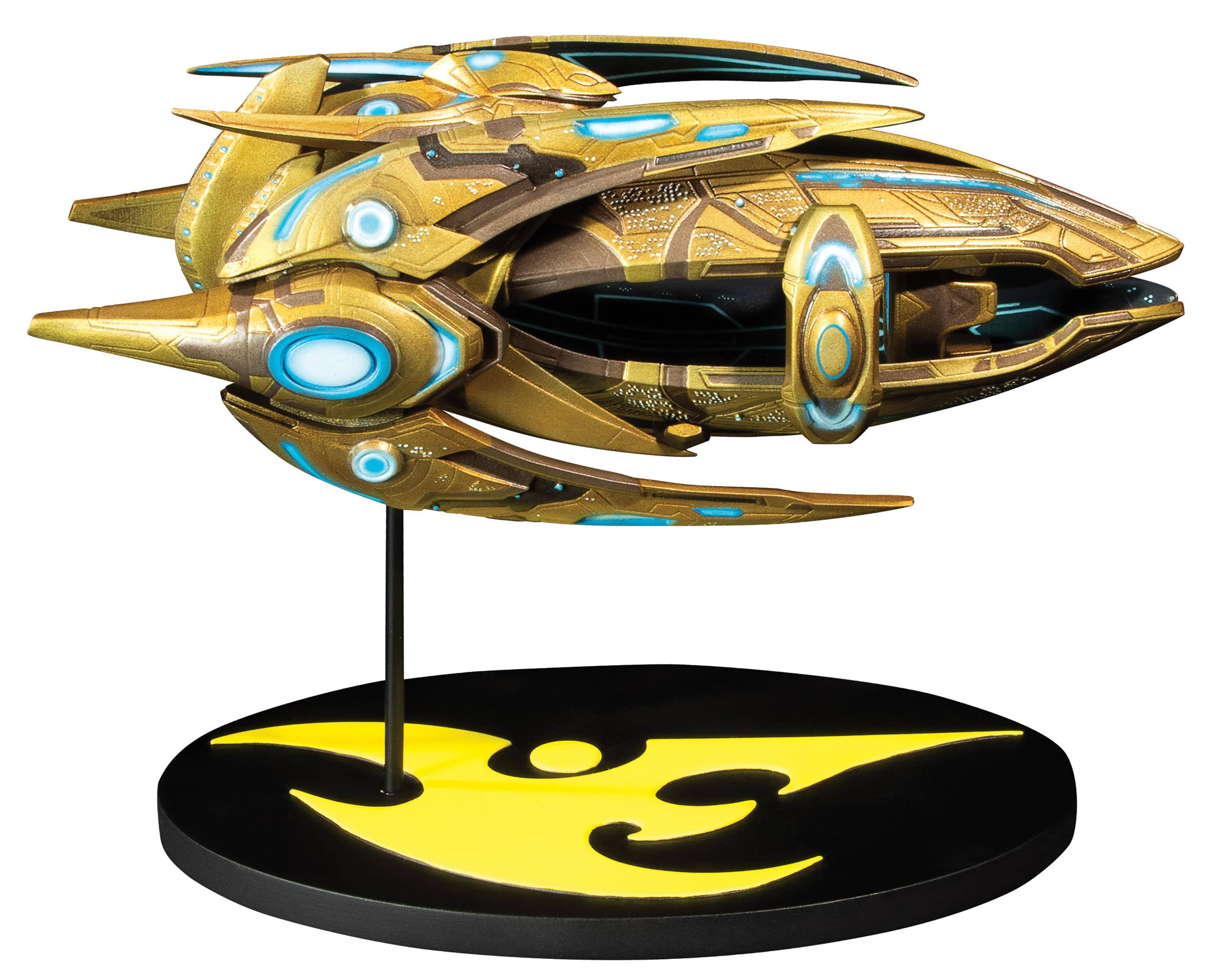 Front. Dark Horse Comics - StarCraft Protoss Carrier Ship 6 Inch Collectible Replica Ship - Gold.