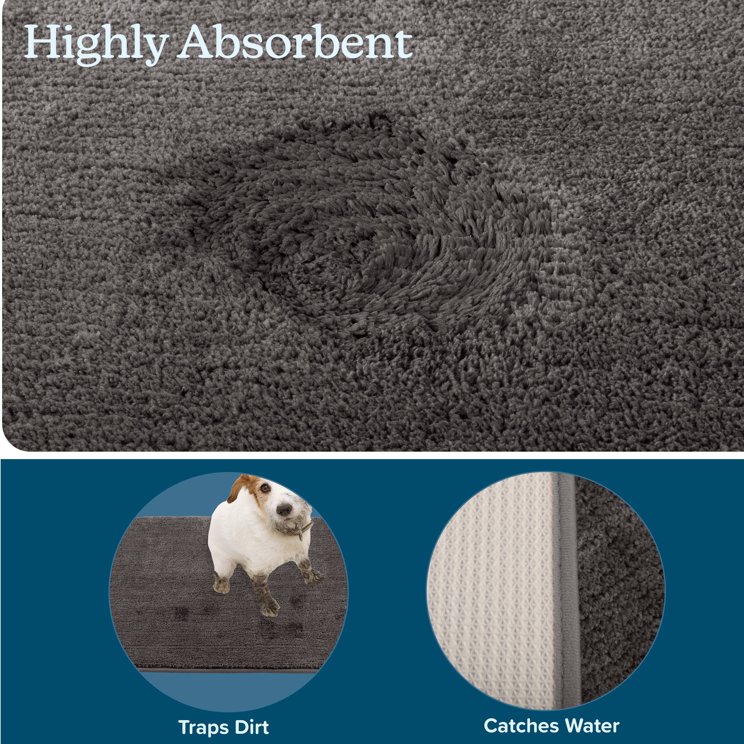 Highly Absorbent

Traps Dirt

Catches Water