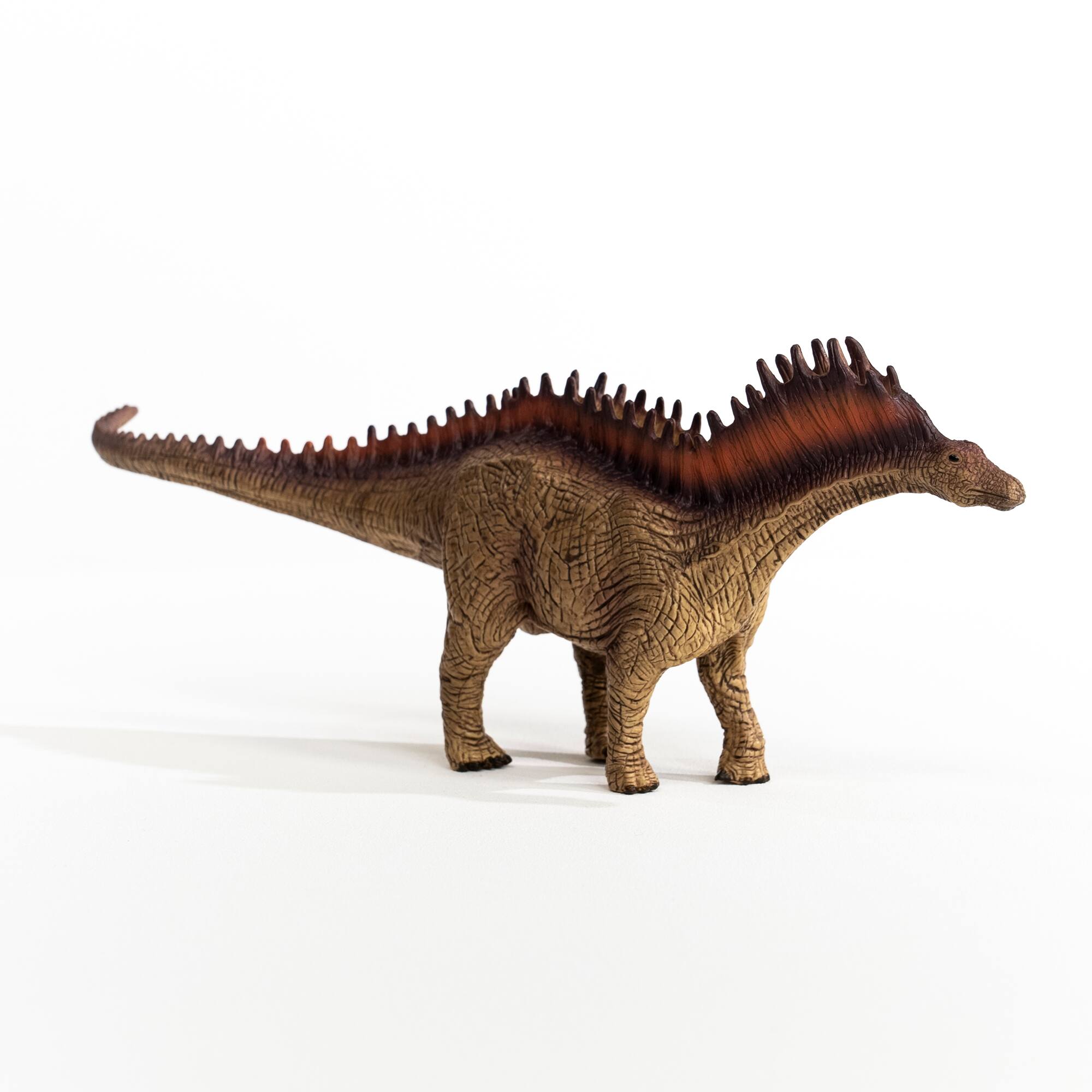 Angle. Schleich - Dinosaurs: Amargasaurus.