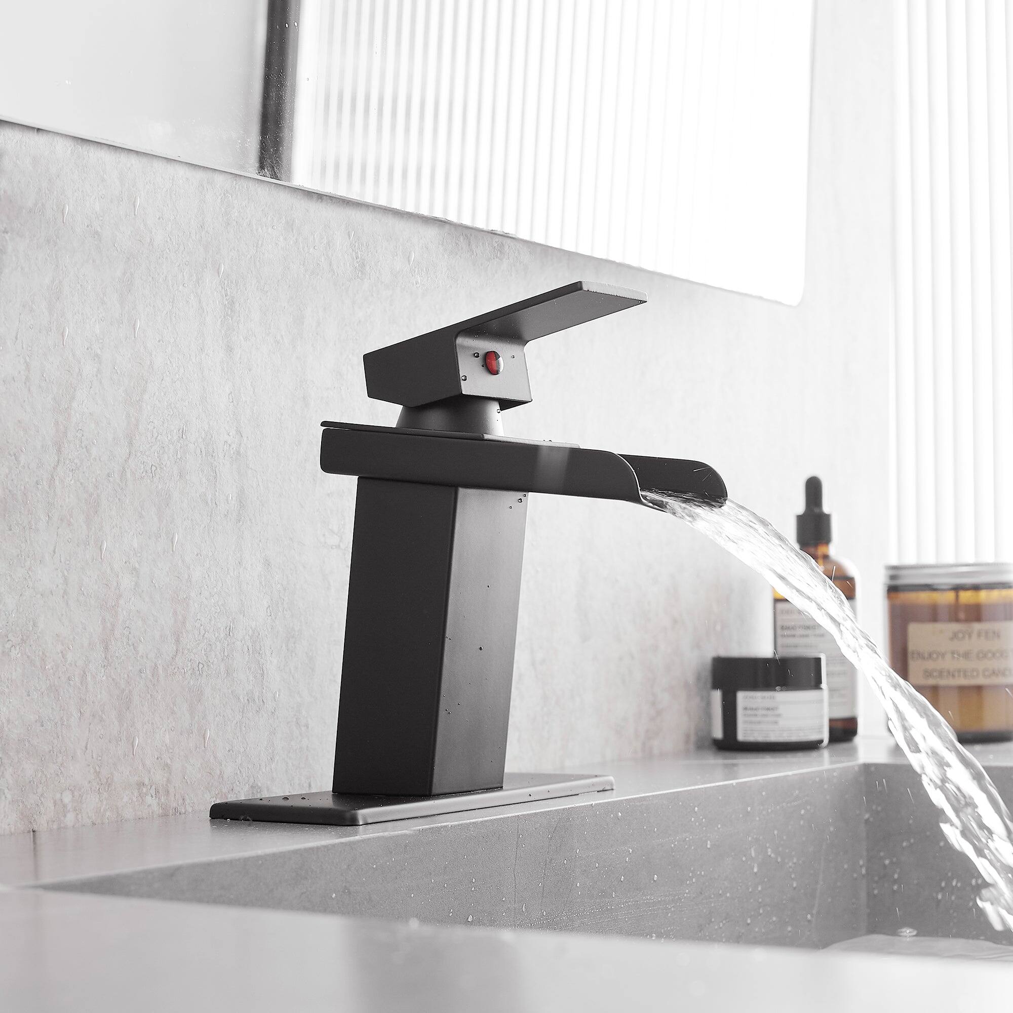 JOY FEN  
ENJOY THE GOOD  
SCENTED CANDLE