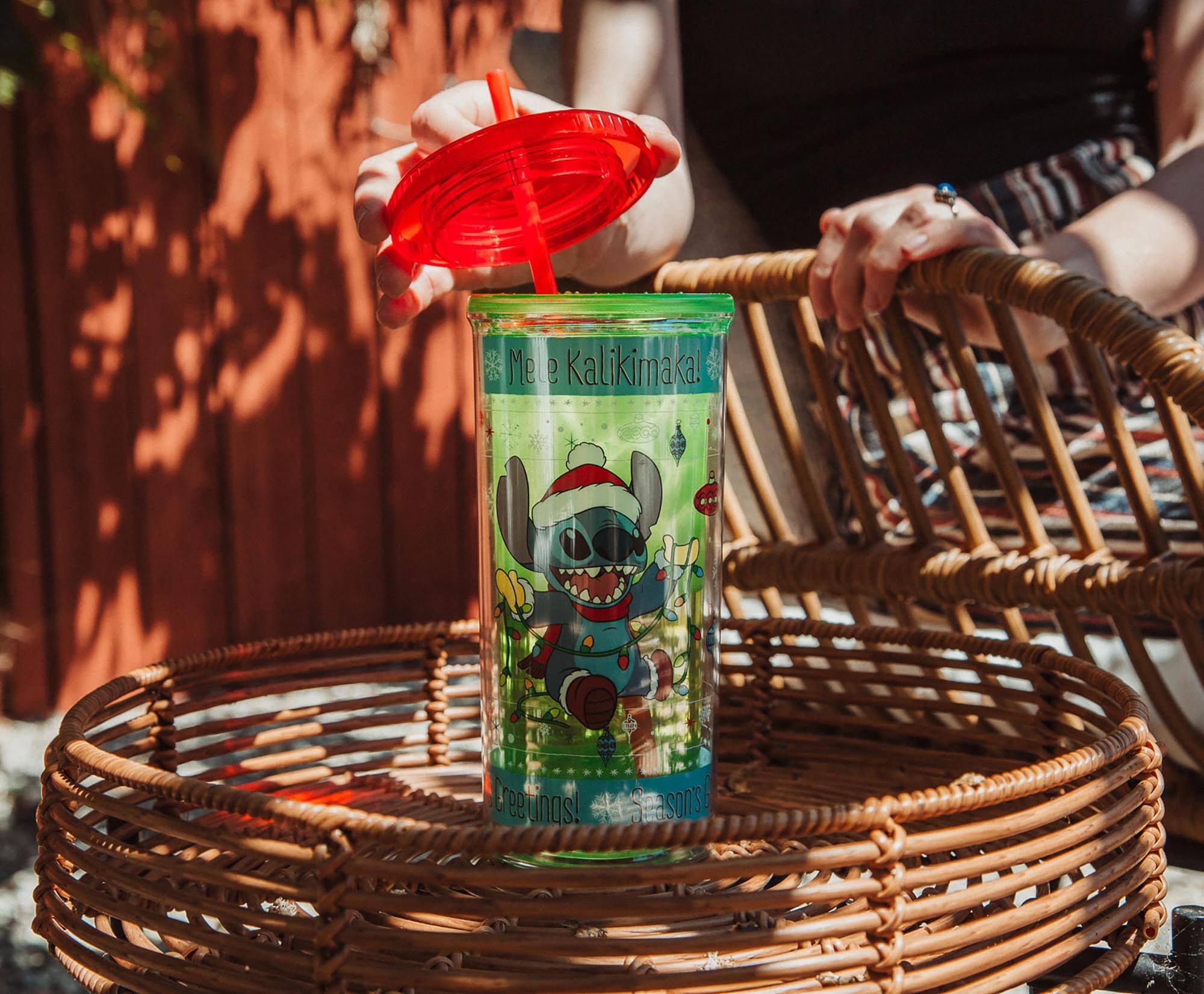 Mele Kalikimaka!  
I 9g% Lngs!  
asons