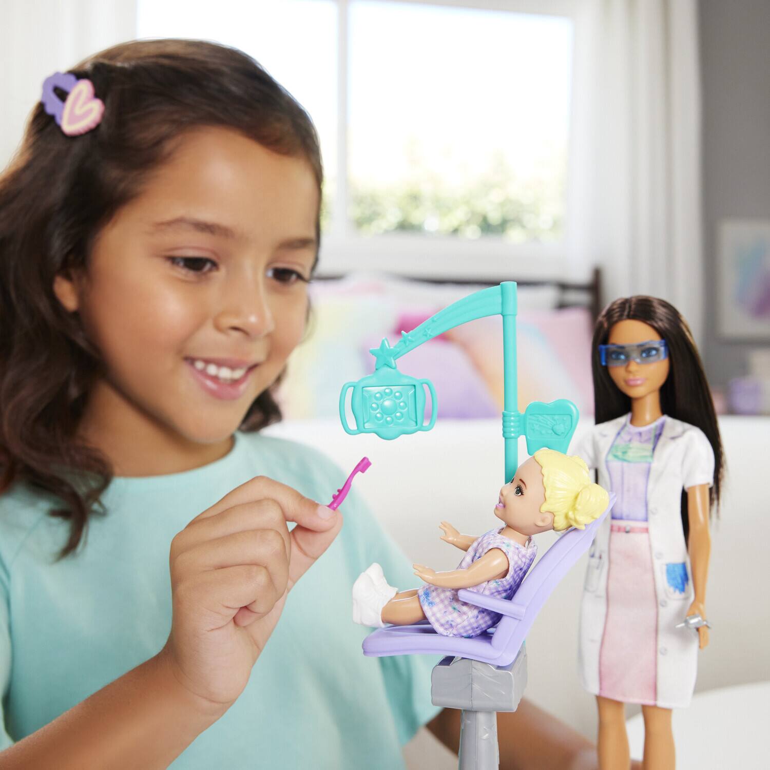 Alt View 4. Mattel - Mattel - Barbie Dentist, Latina   - COLLECTIBLES - Multicolor.
