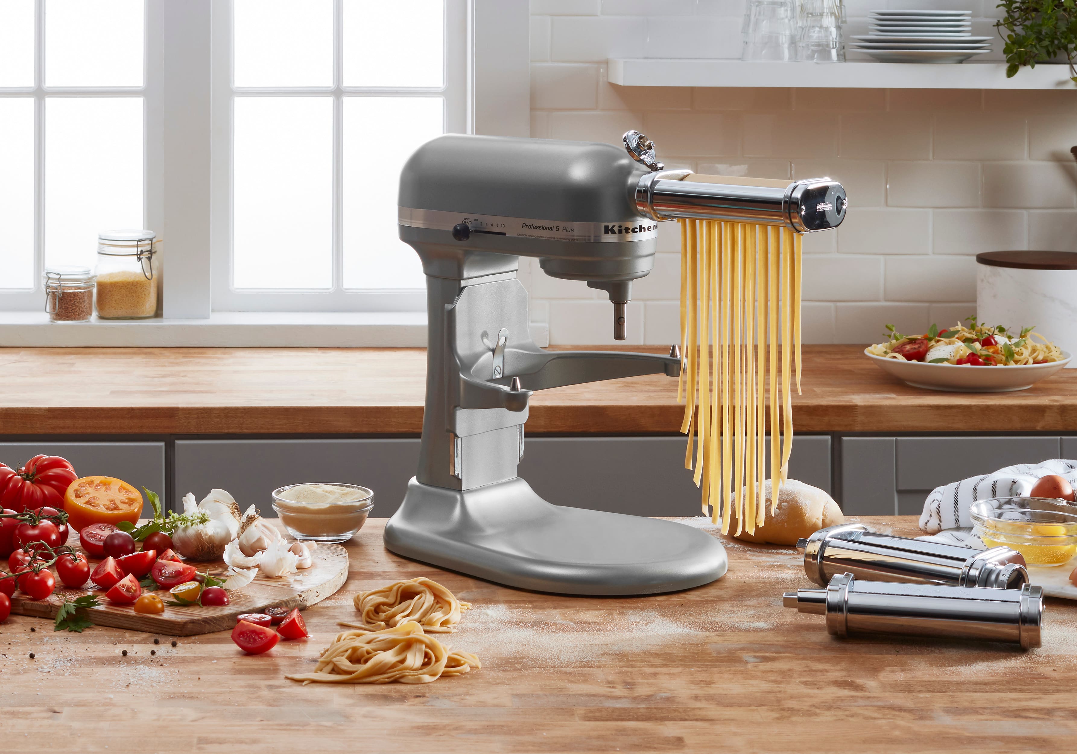 Alt View 1. KitchenAid - Professional 5 Plus Series 5 Quart Bowl-Lift Stand Mixer - KV25G0XSL - Silver.